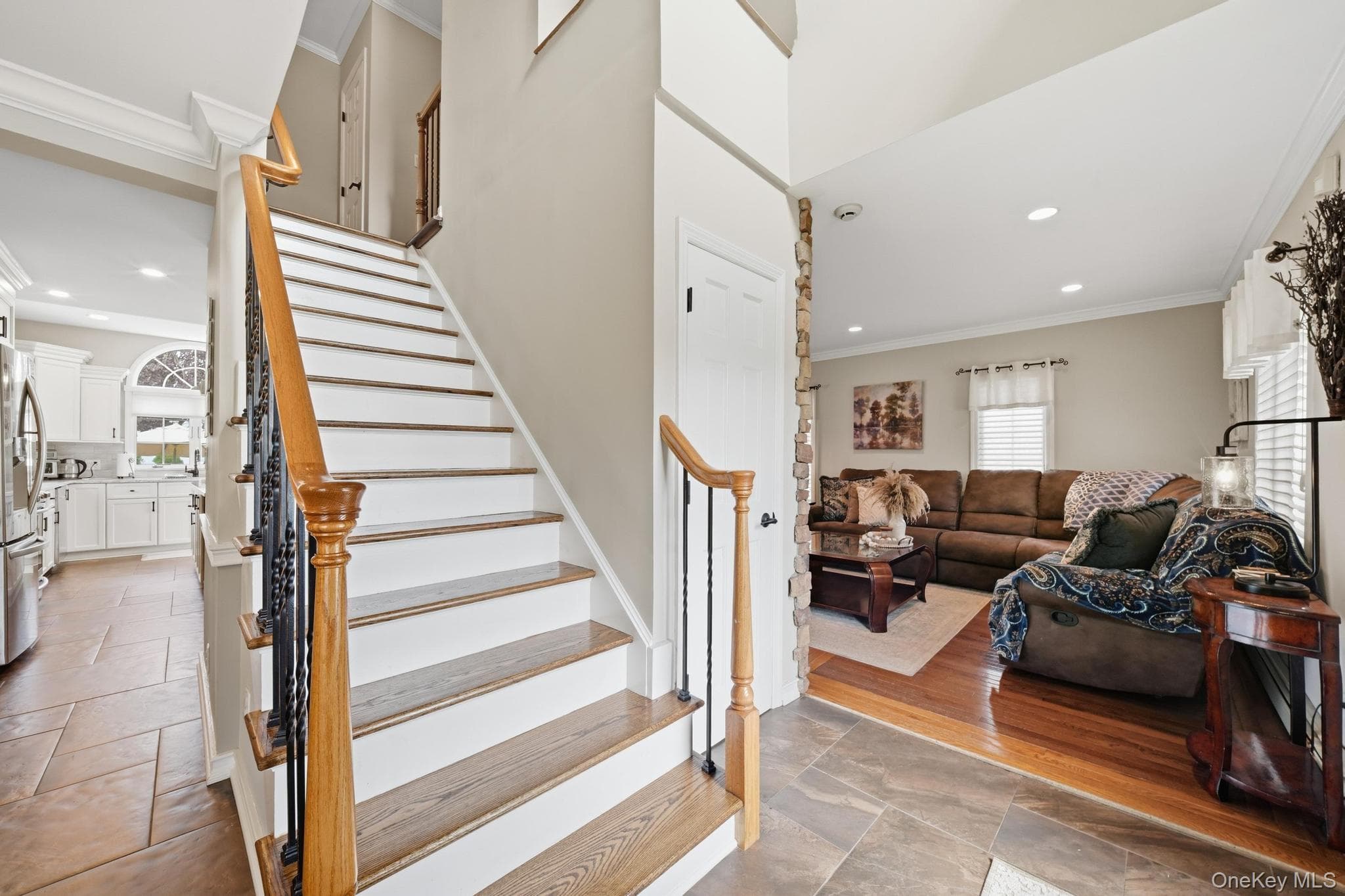 458 Wilson Street thumbnail 3