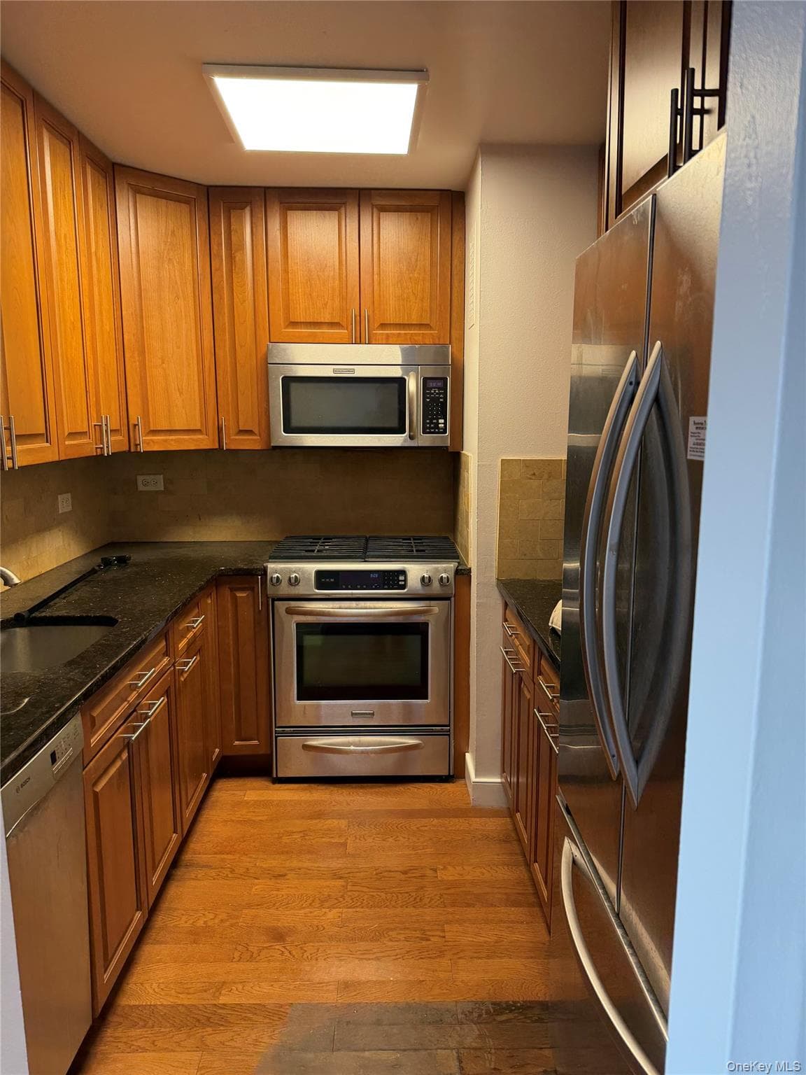 333 Pearl ST Unit: 16-M thumbnail 2