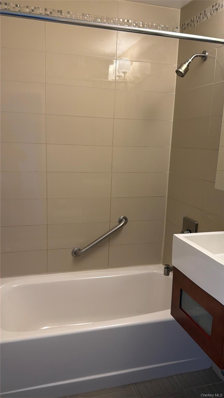 333 Pearl ST Unit: 16-M thumbnail 5