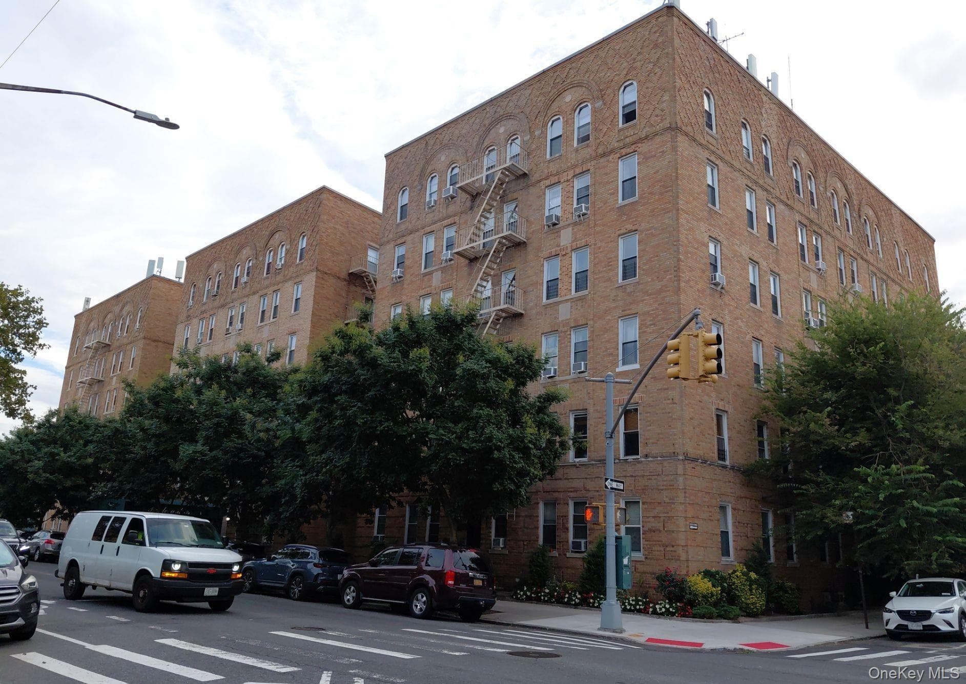 6735 Ridge Boulevard Unit: 5F thumbnail 3