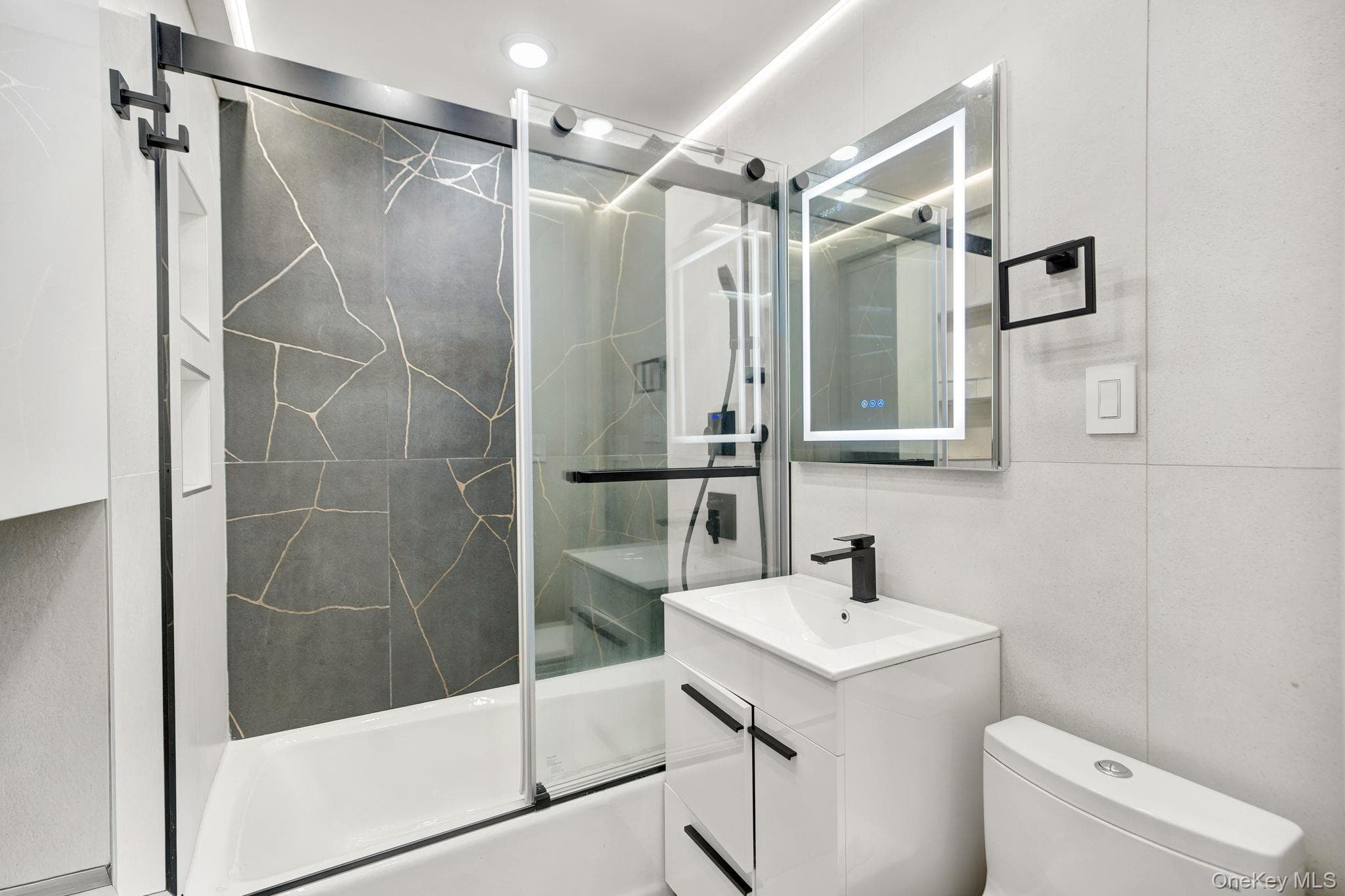 98-25 64th Road Unit: 2B thumbnail 21