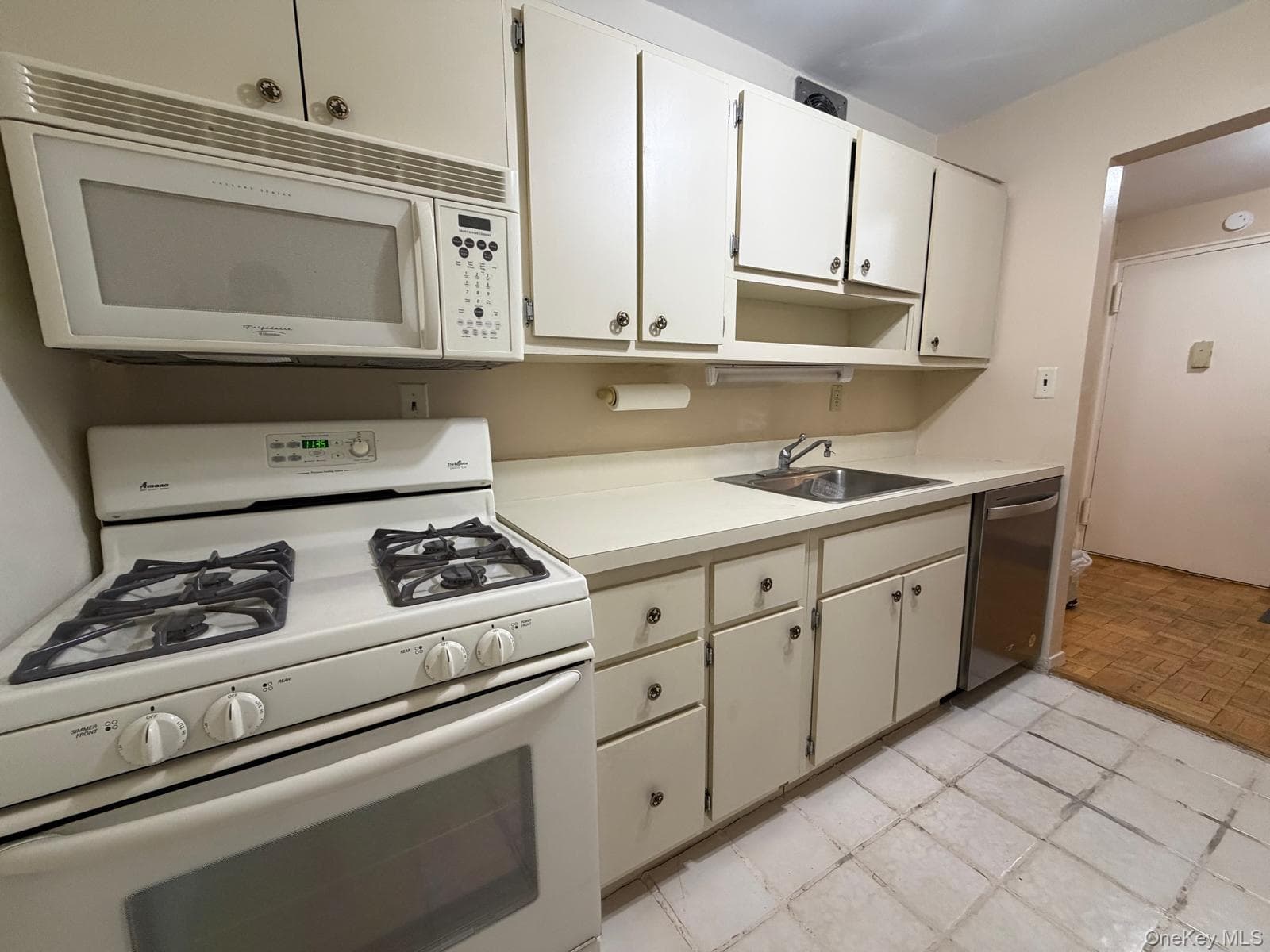 490 Atlantic Avenue Unit: 115 thumbnail 8
