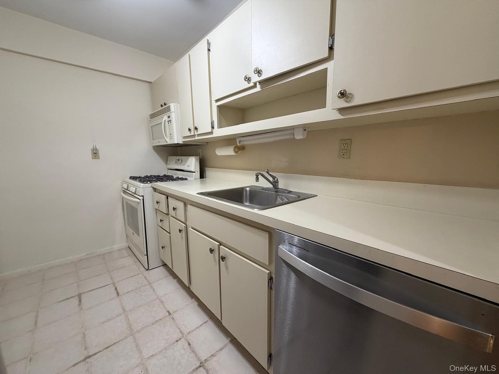 490 Atlantic Avenue Unit: 115 thumbnail 9