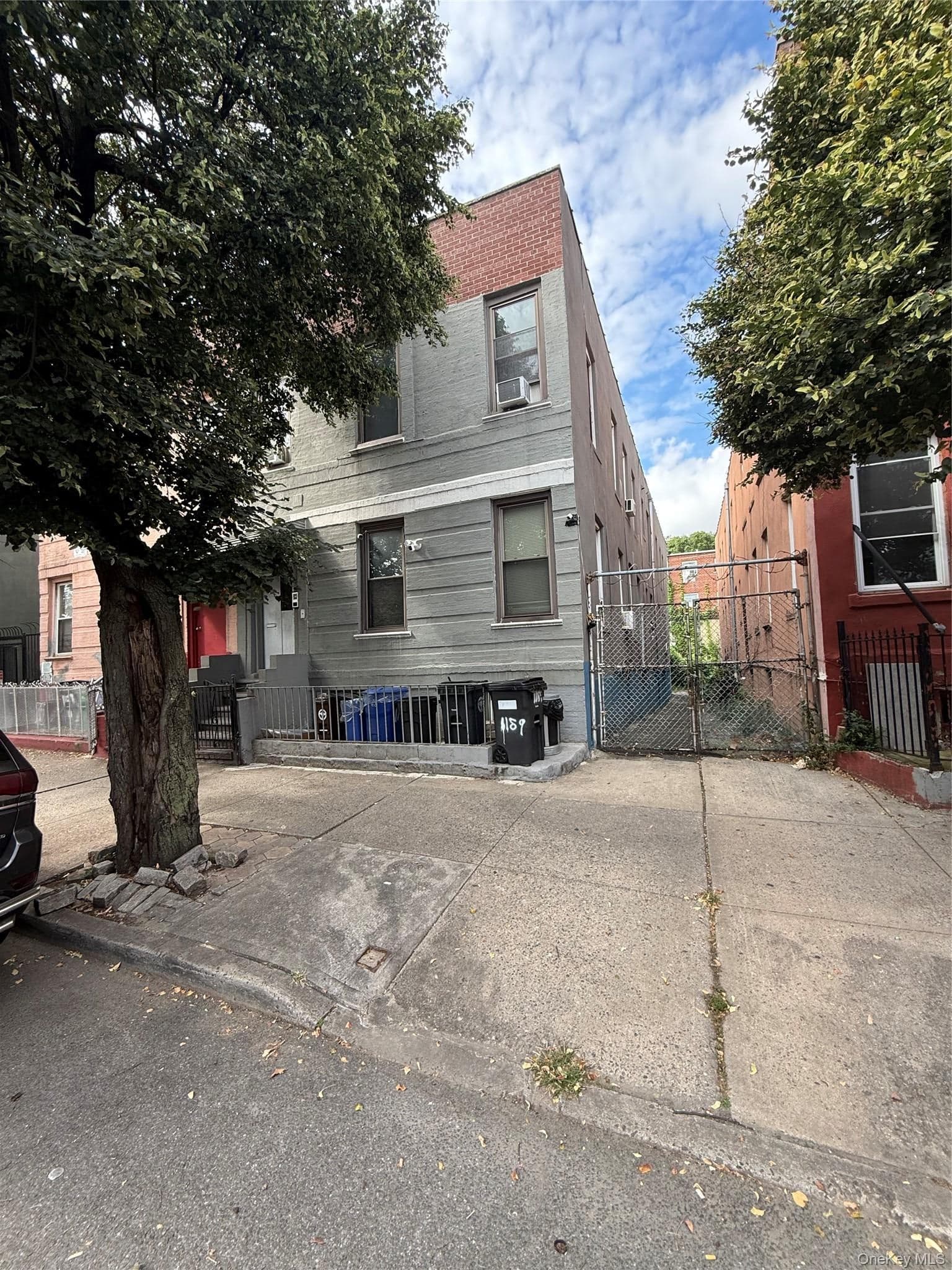 1159 Fteley Avenue photo 1