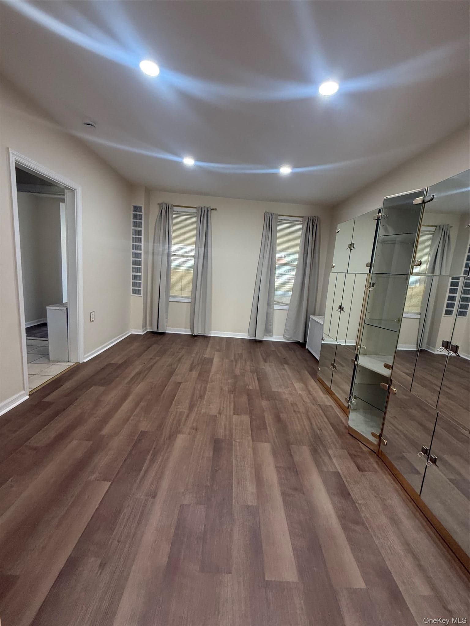 868 Morris Park Avenue thumbnail 6