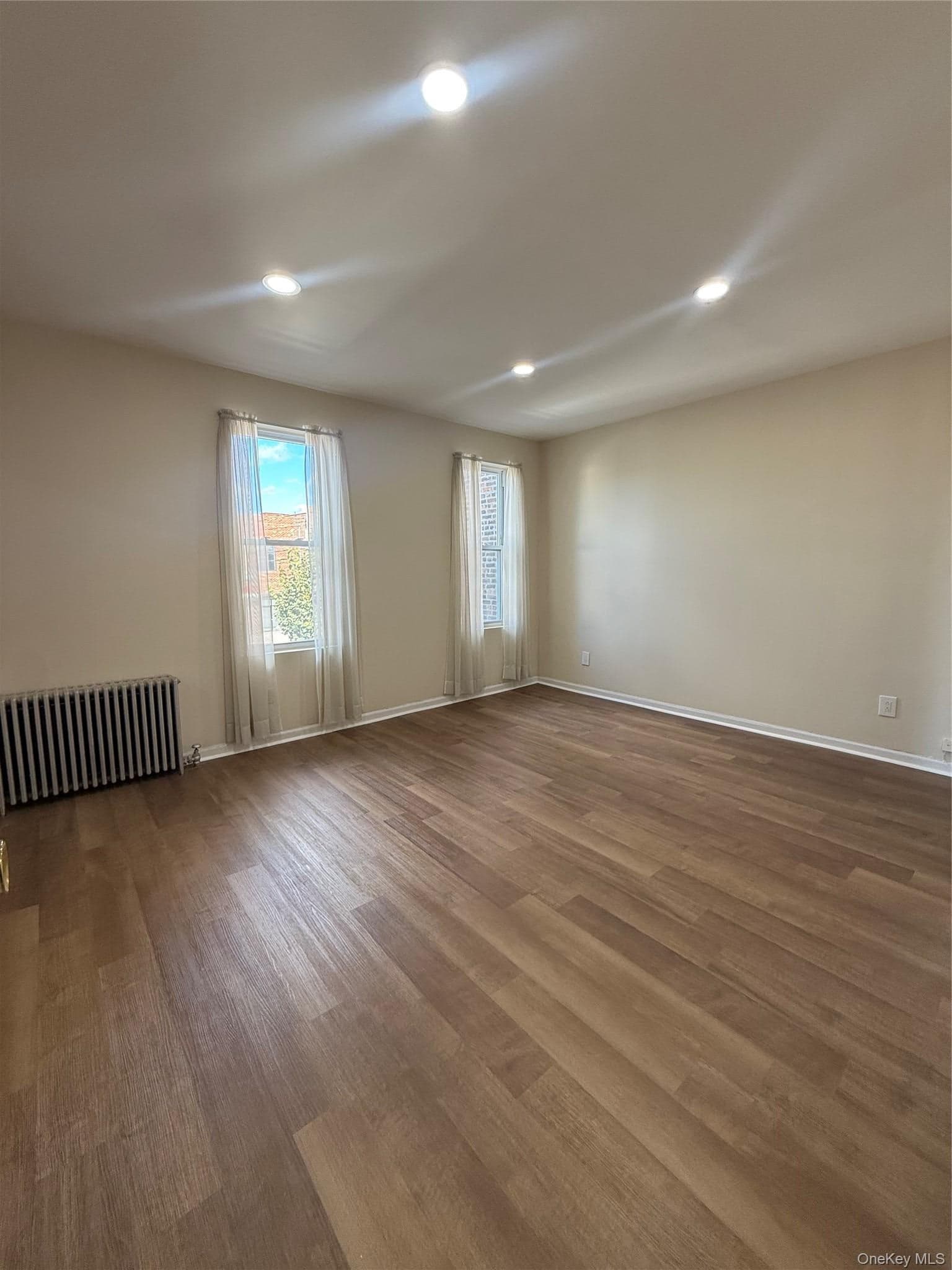 868 Morris Park Avenue thumbnail 14
