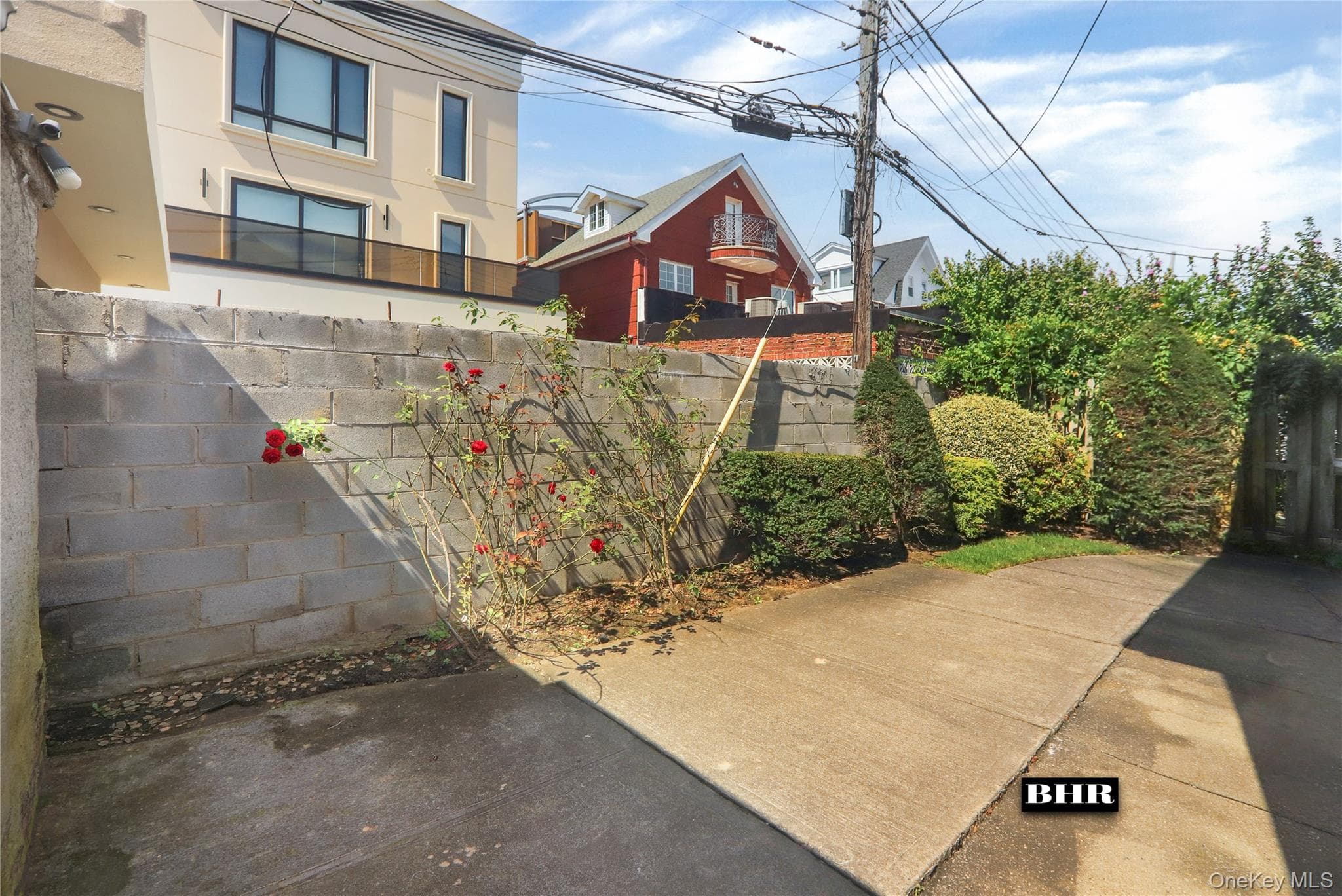 272 Exeter Street thumbnail 30