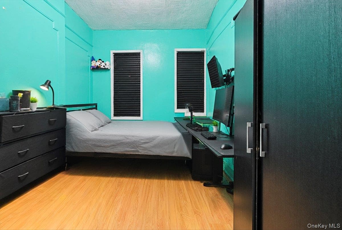 243 Crescent ST thumbnail 9