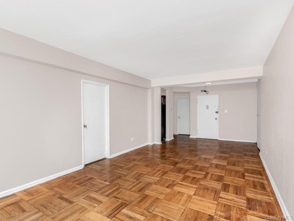 629 Kappock Street Unit: 2P thumbnail 4