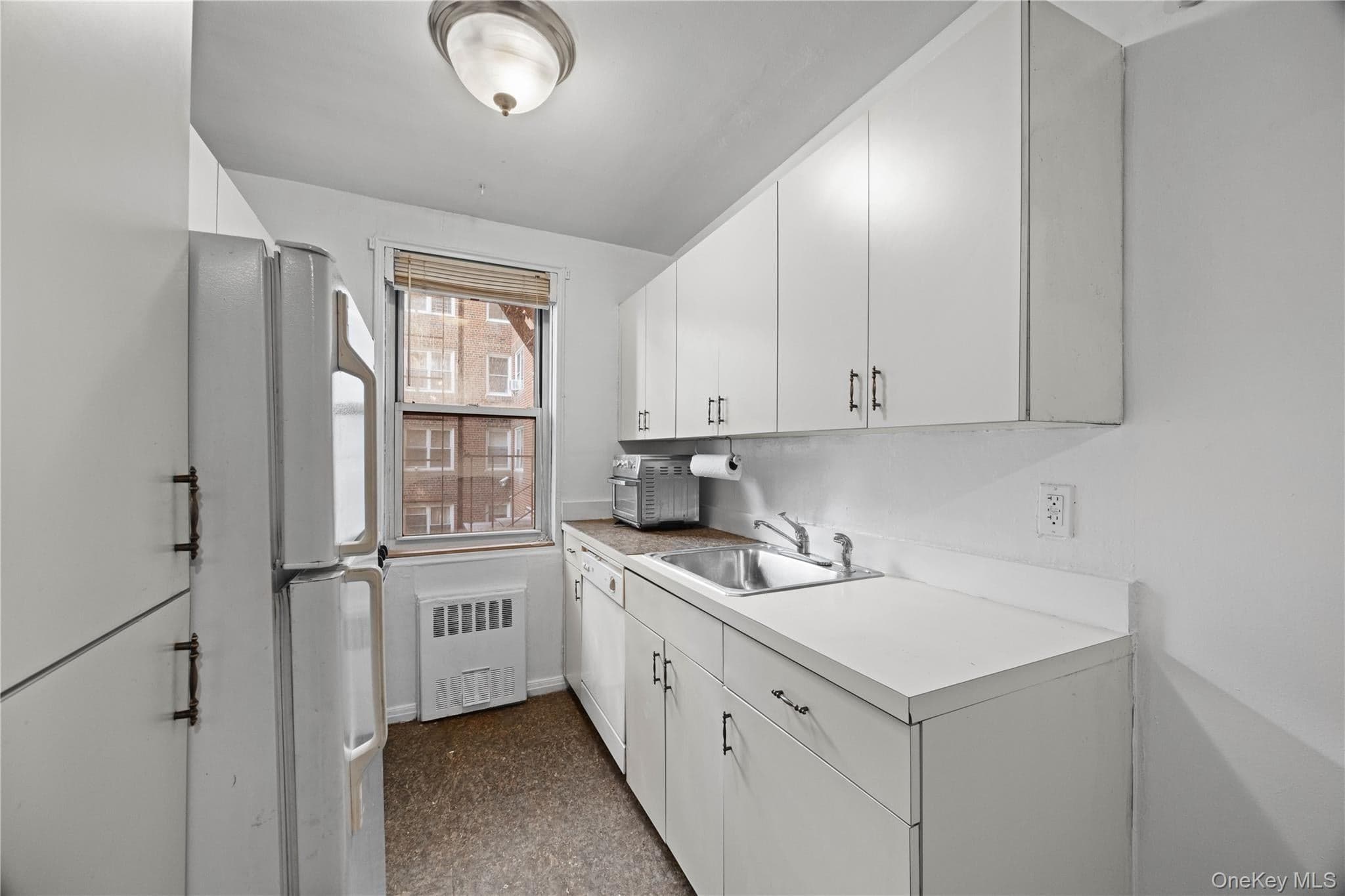 480 Riverdale Ave Unit: 2U thumbnail 12