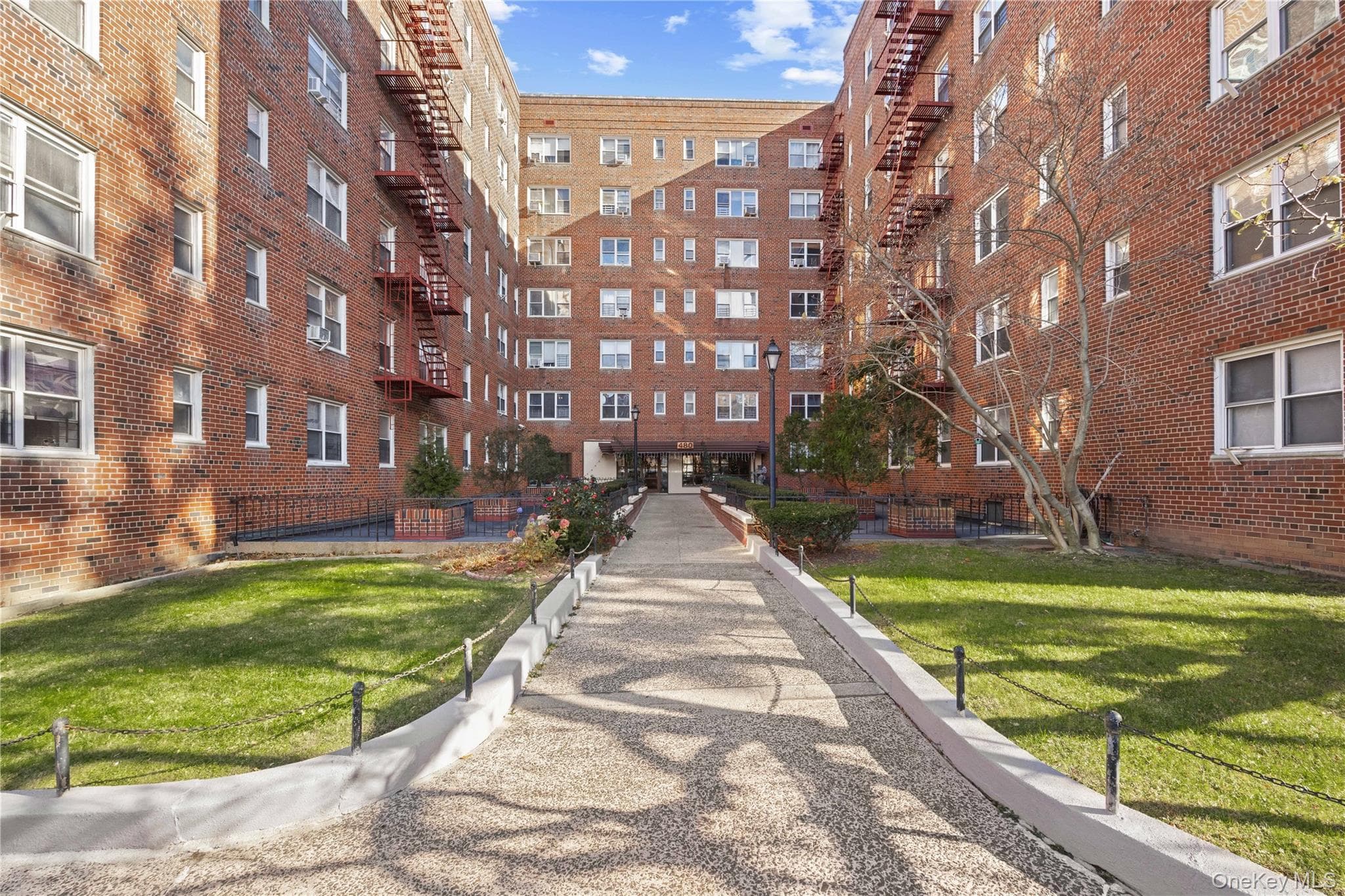 480 Riverdale Ave Unit: 2U thumbnail 19