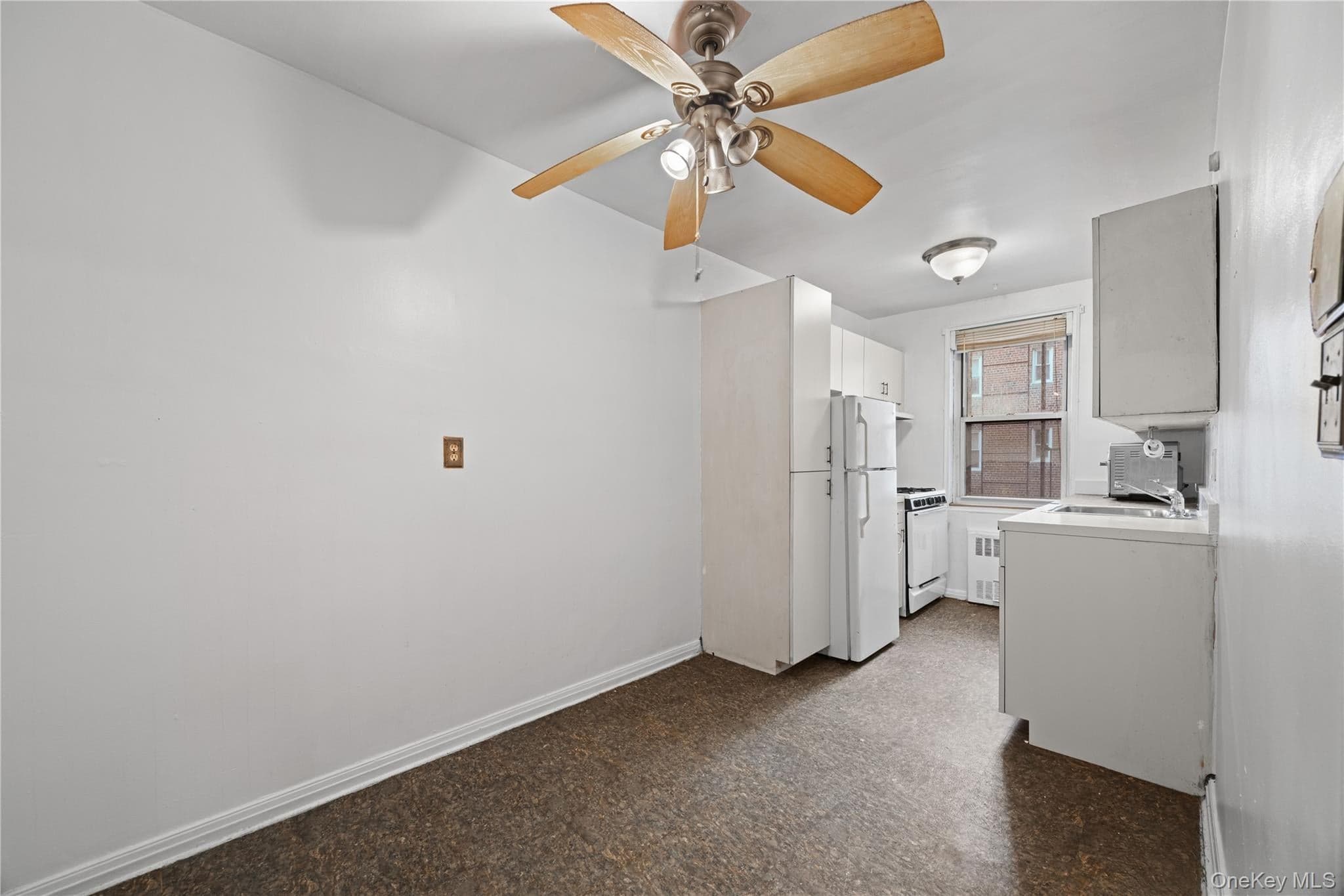 480 Riverdale Ave Unit: 2U thumbnail 10