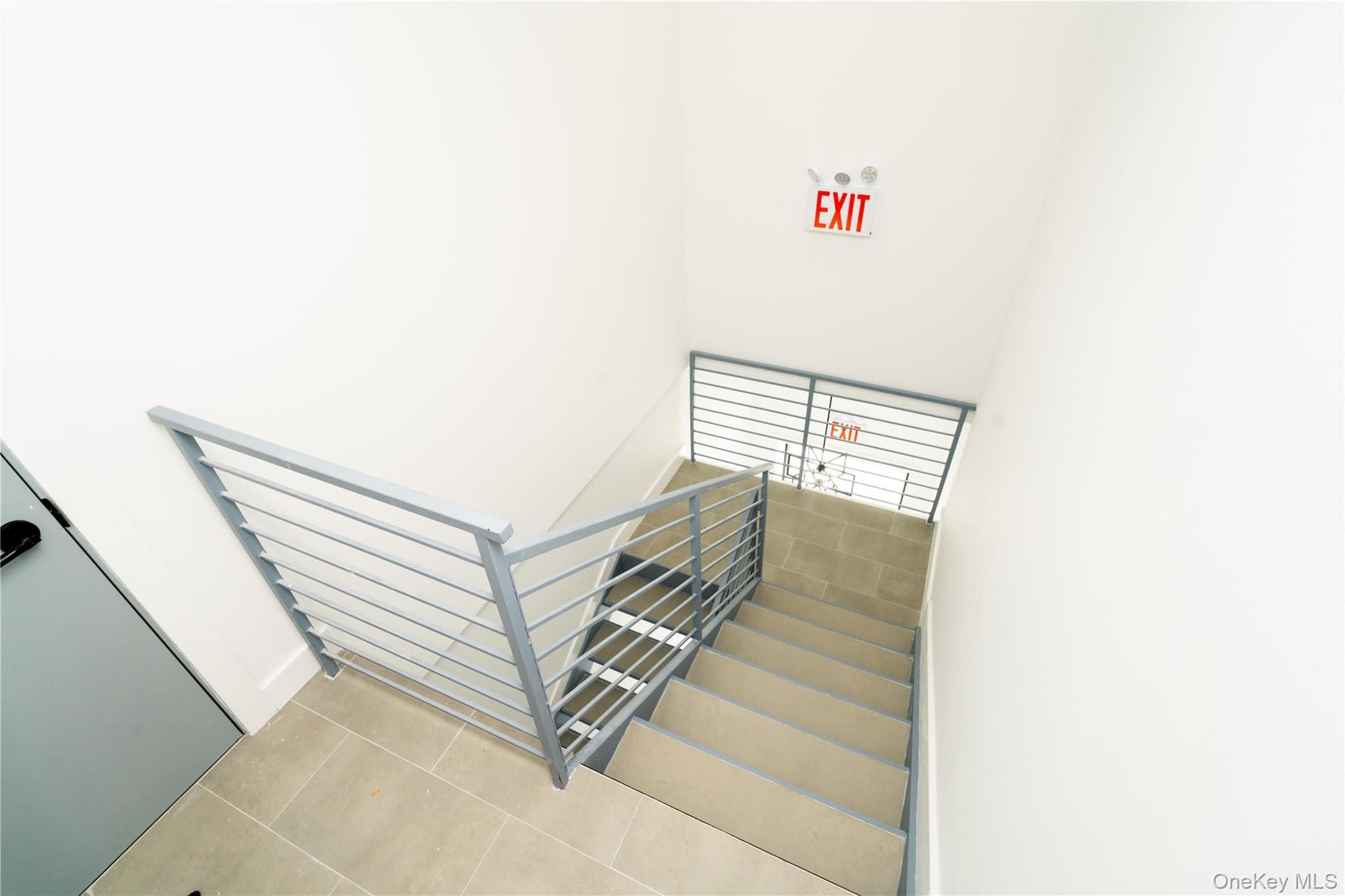 18-26 Steinway Street thumbnail 8