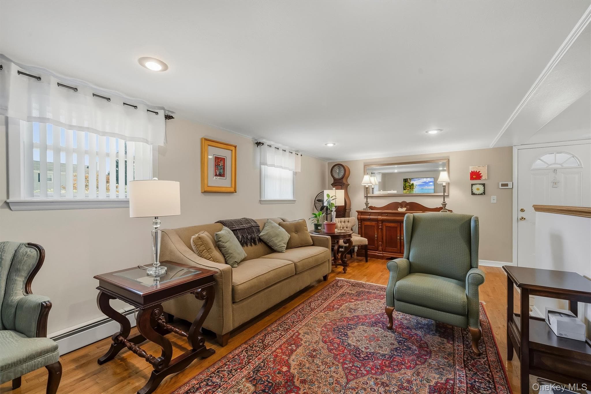 92 Capital Drive thumbnail 23