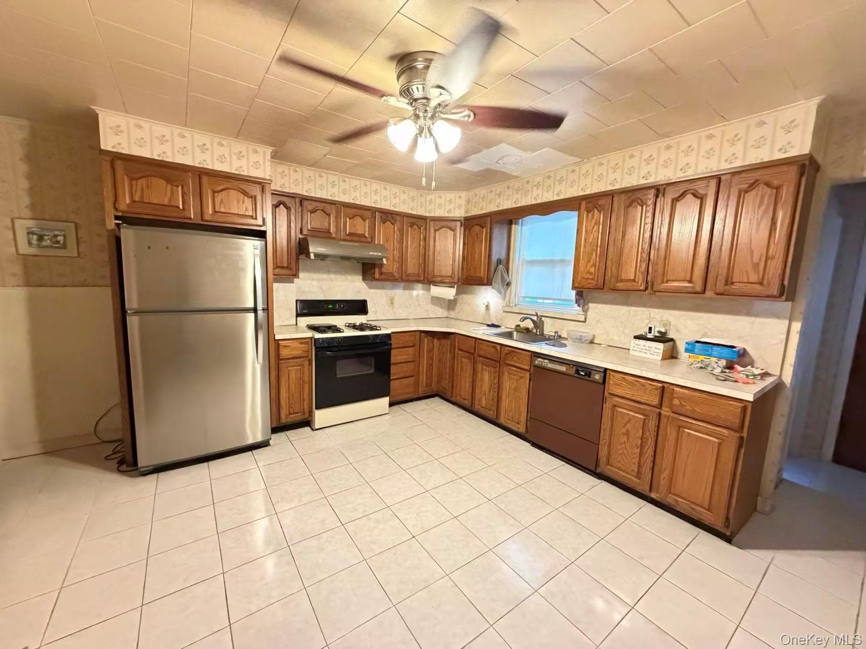 4641 161st Street thumbnail 12
