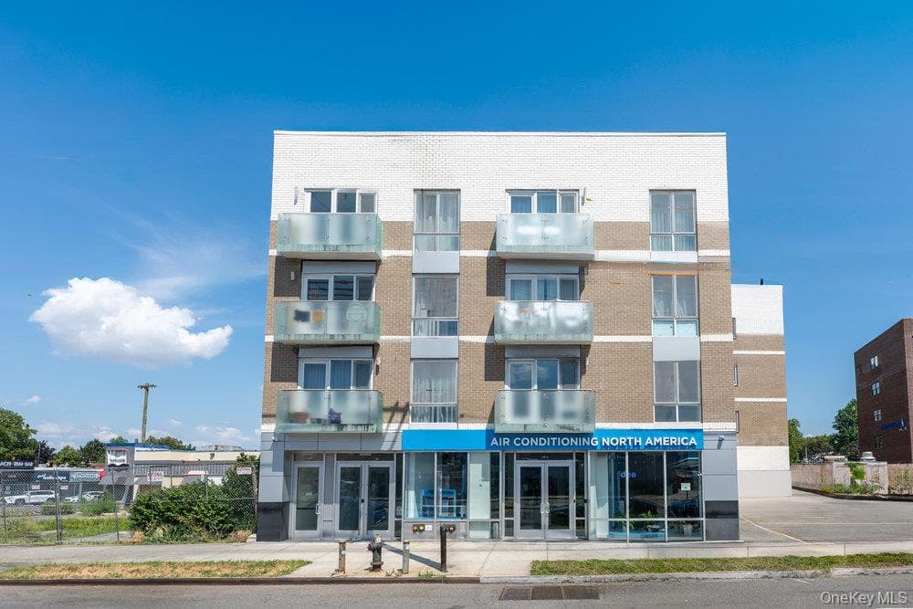 158-15 Union Turnpike Unit: 1A, Fresh Meadows