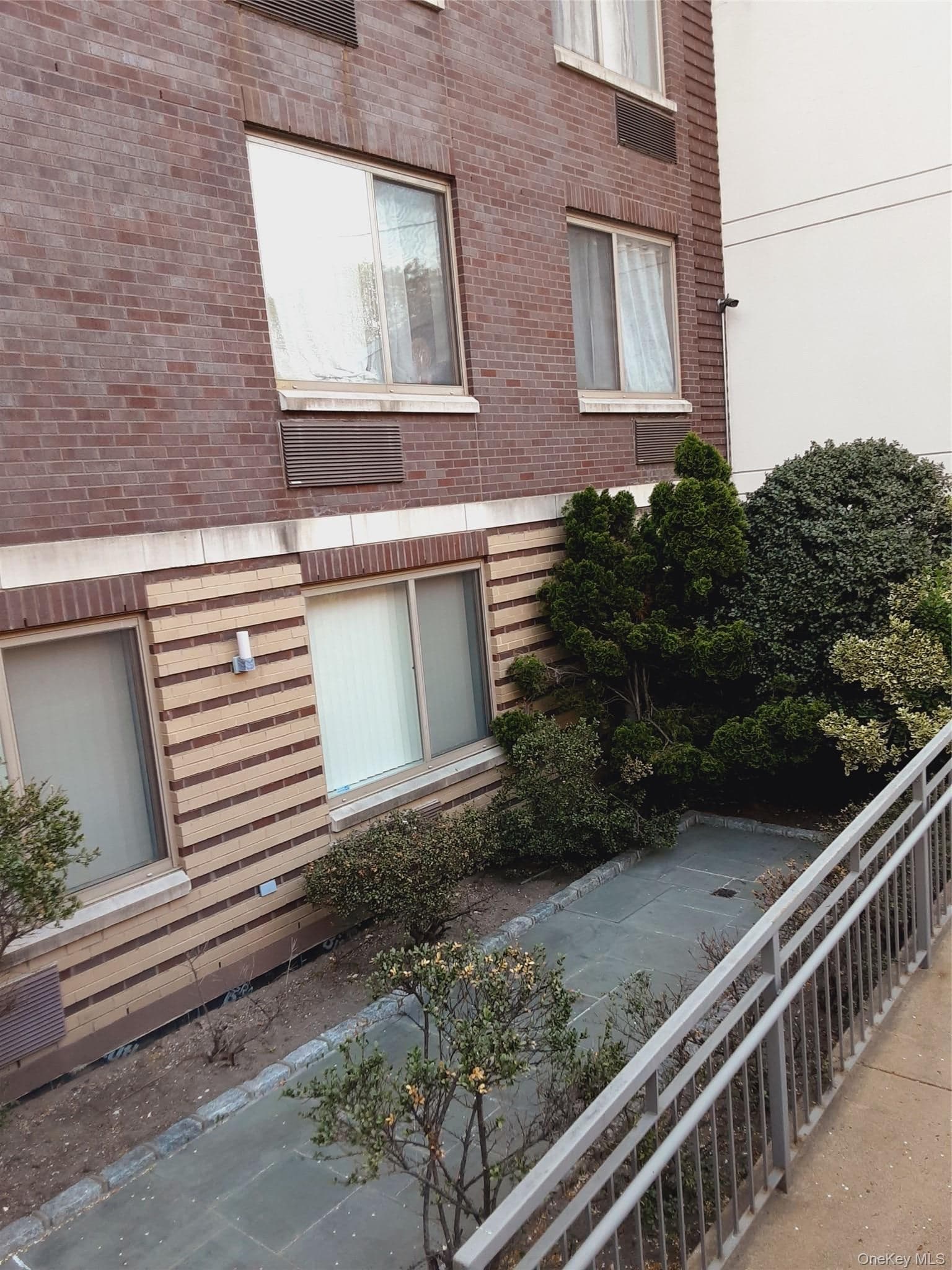3330 61st Street Unit: 303 thumbnail 27