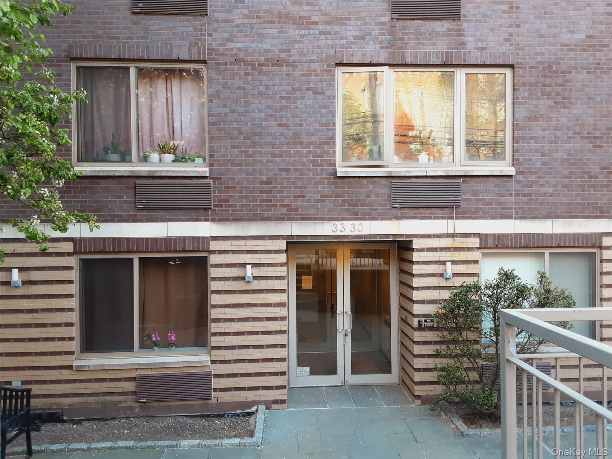 3330 61st Street Unit: 303 thumbnail 22