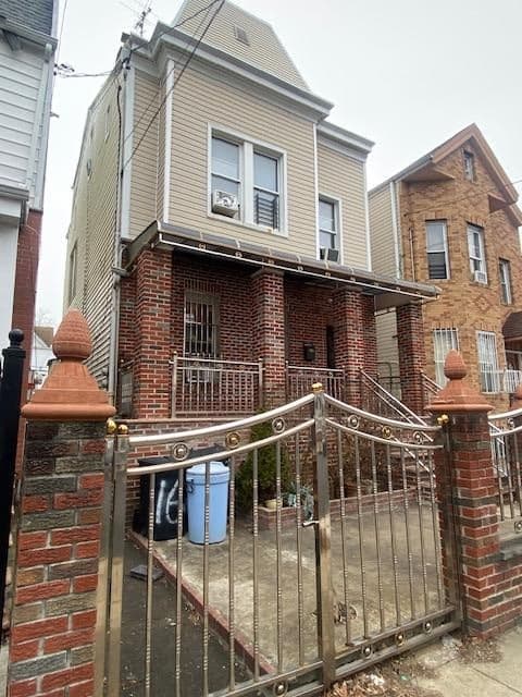 168 Warwick Street thumbnail 2