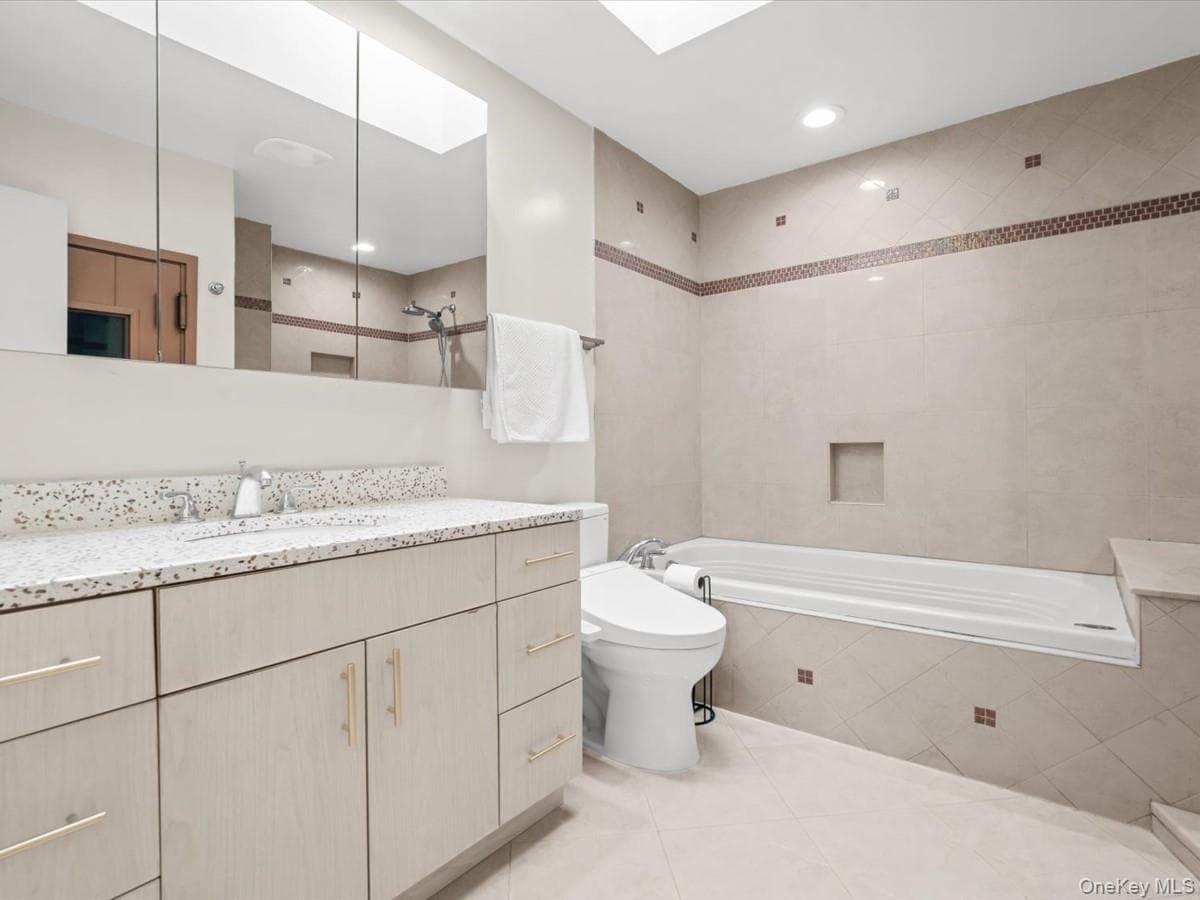 34 Windsor Gate Drive thumbnail 17