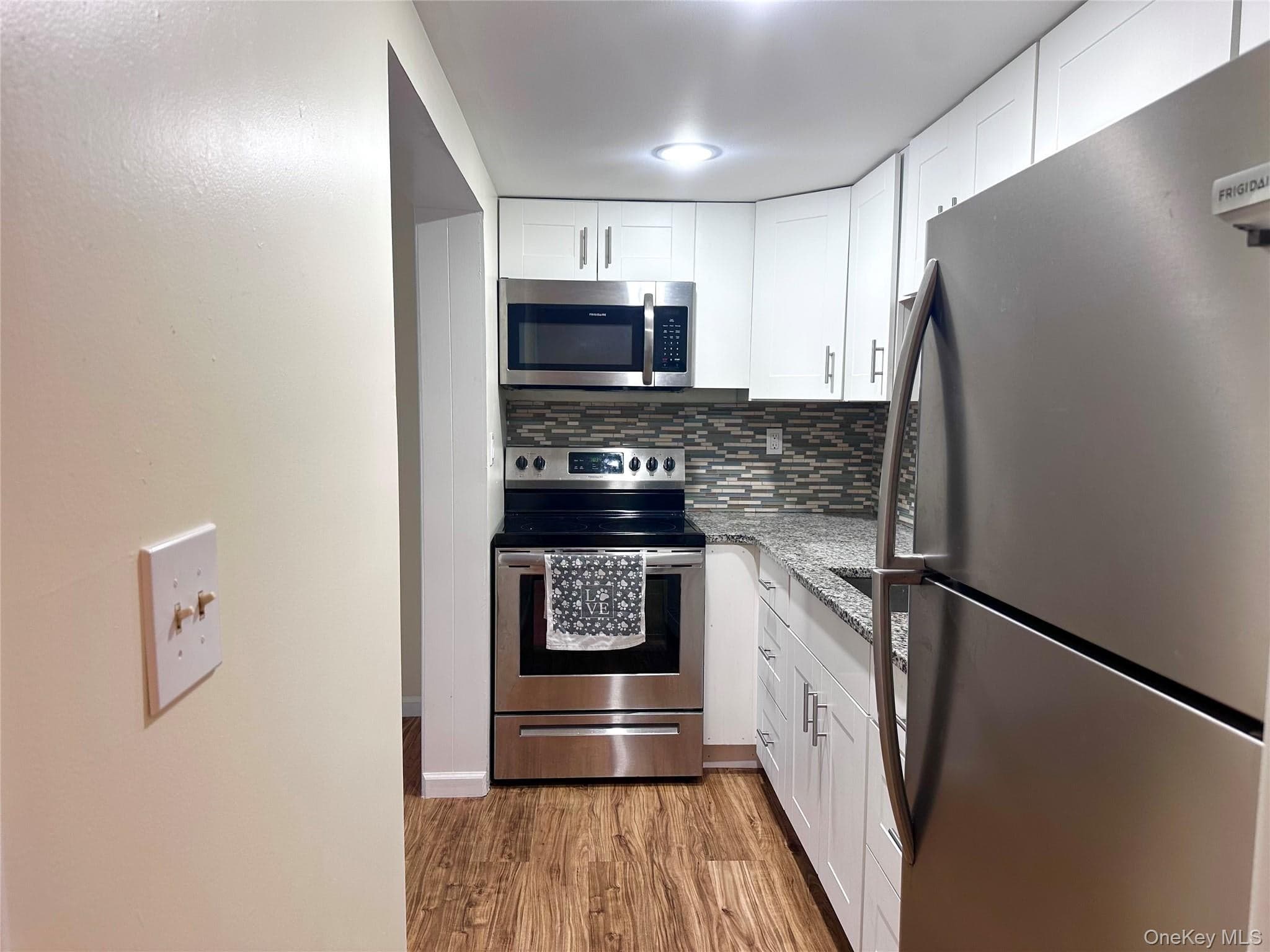 150 Rinaldi Boulevard Unit: A thumbnail 7
