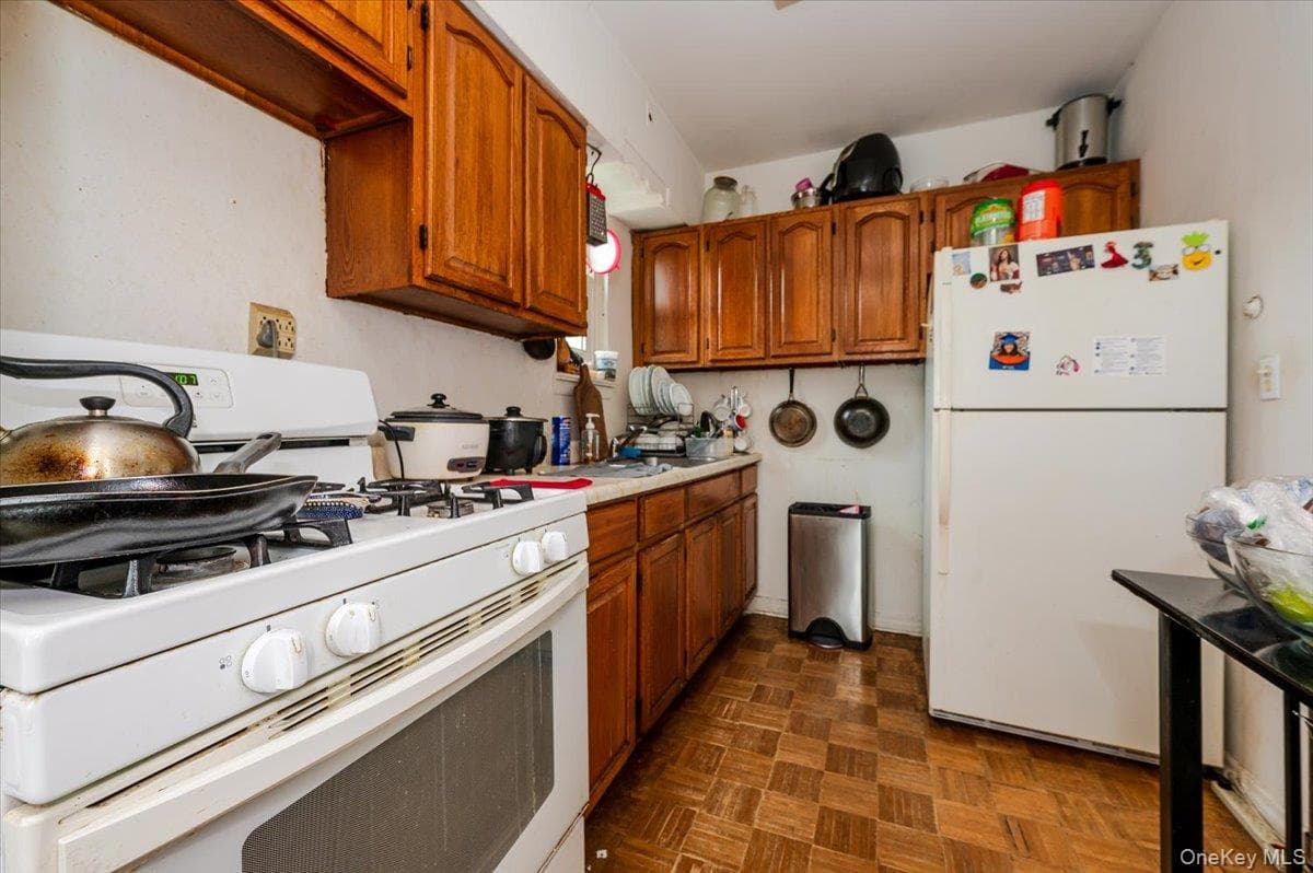 90-25A & Lot 155 Elmhurst Avenue thumbnail 18