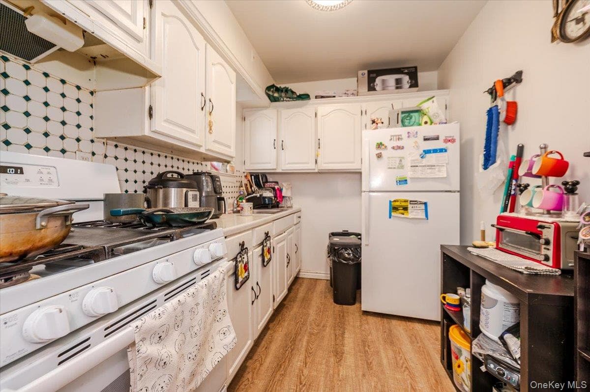 90-25A & Lot 155 Elmhurst Avenue thumbnail 11