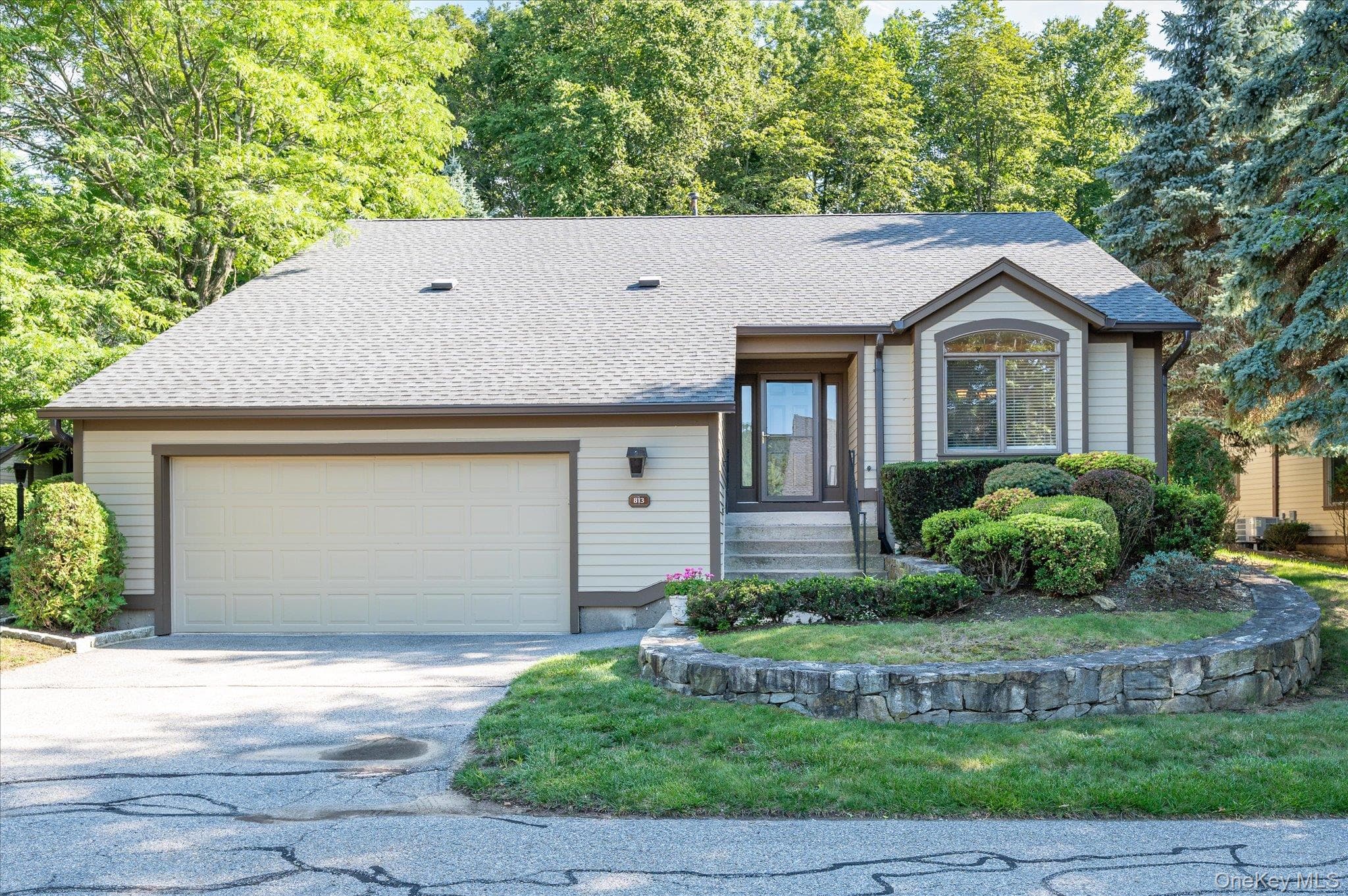 813 Heritage Hills, Somers
