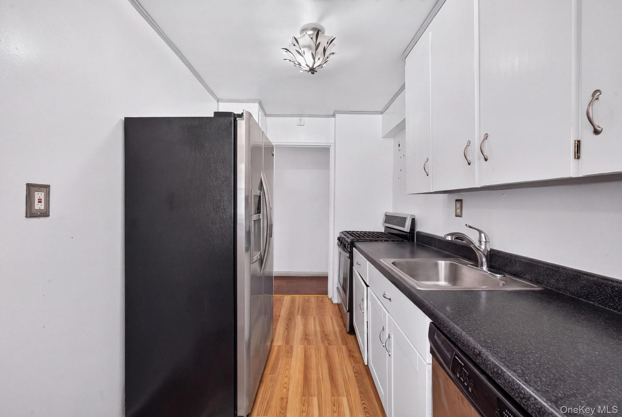 153-25 88th St St Unit: 1k thumbnail 13