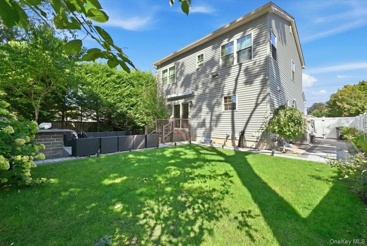 136 Oak Street thumbnail 33