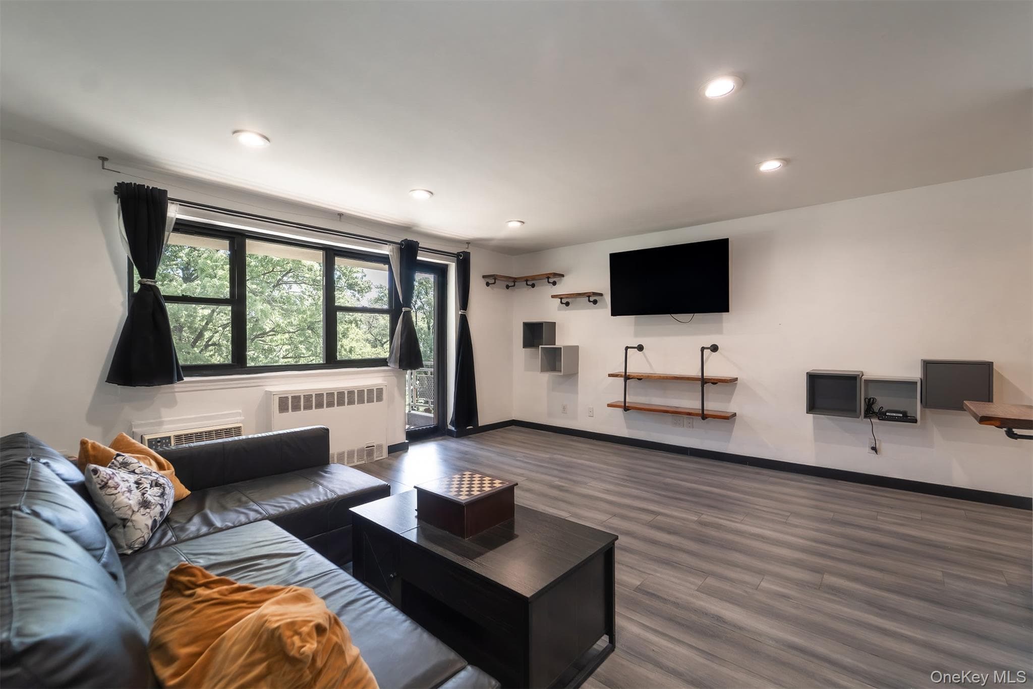 88-29 155th Avenue Unit: 3F thumbnail 7