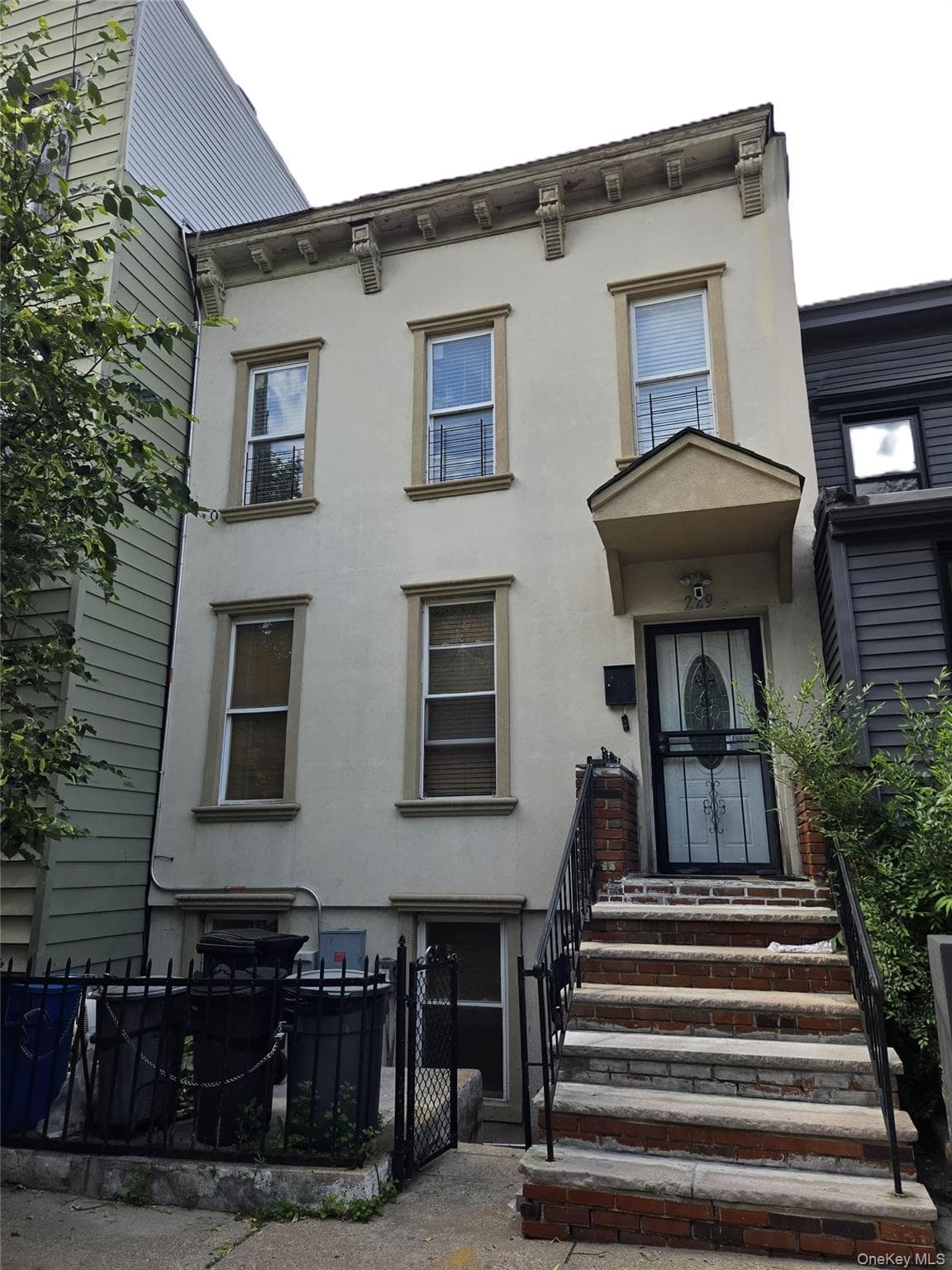 229 Macdougal Street photo 1