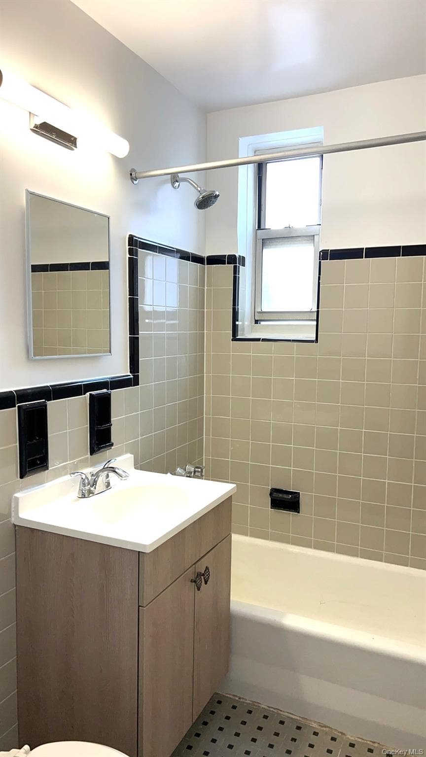 67-30 Clyde Street Unit: 4P thumbnail 5