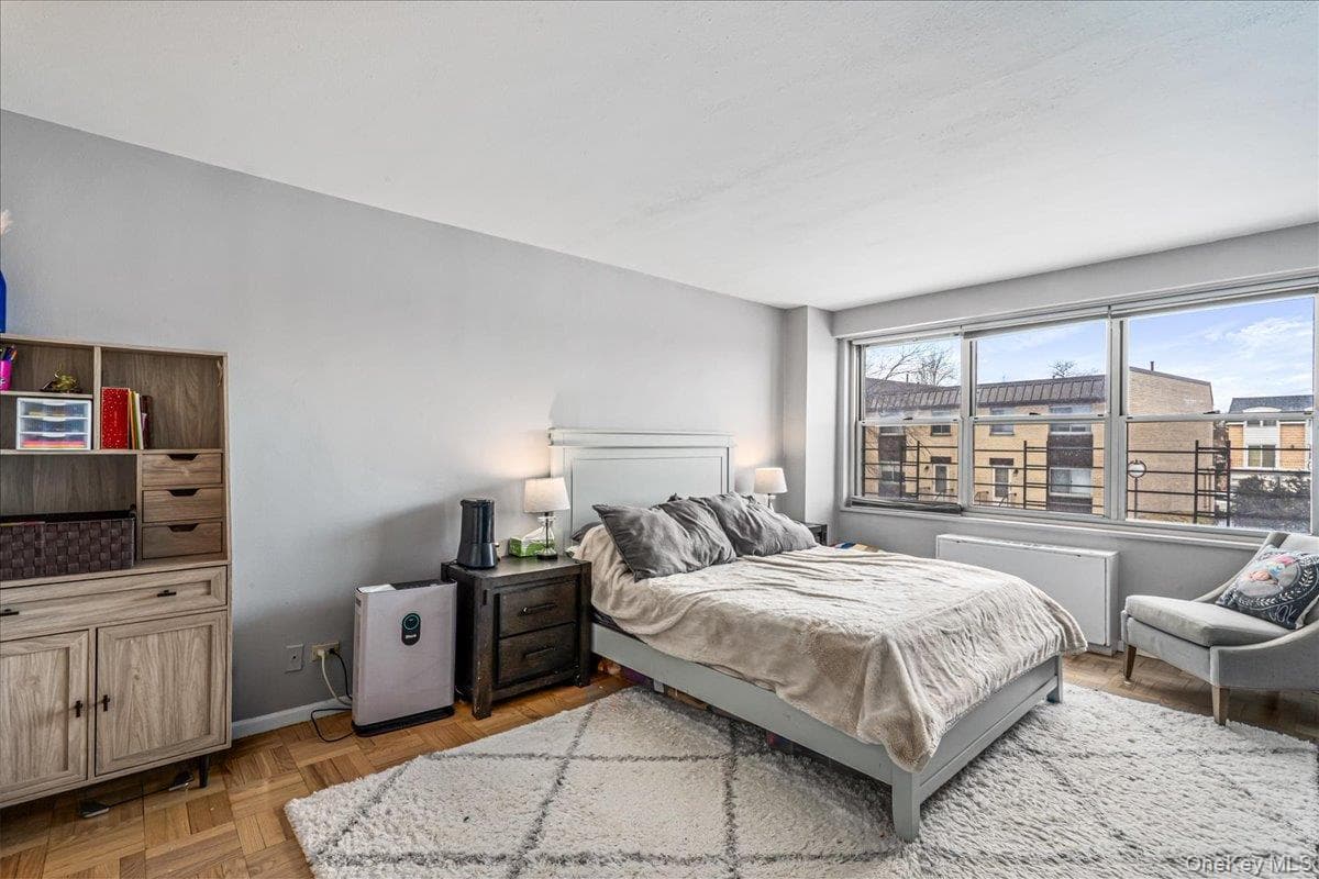 17-85 215th Street Unit: 1P thumbnail 9
