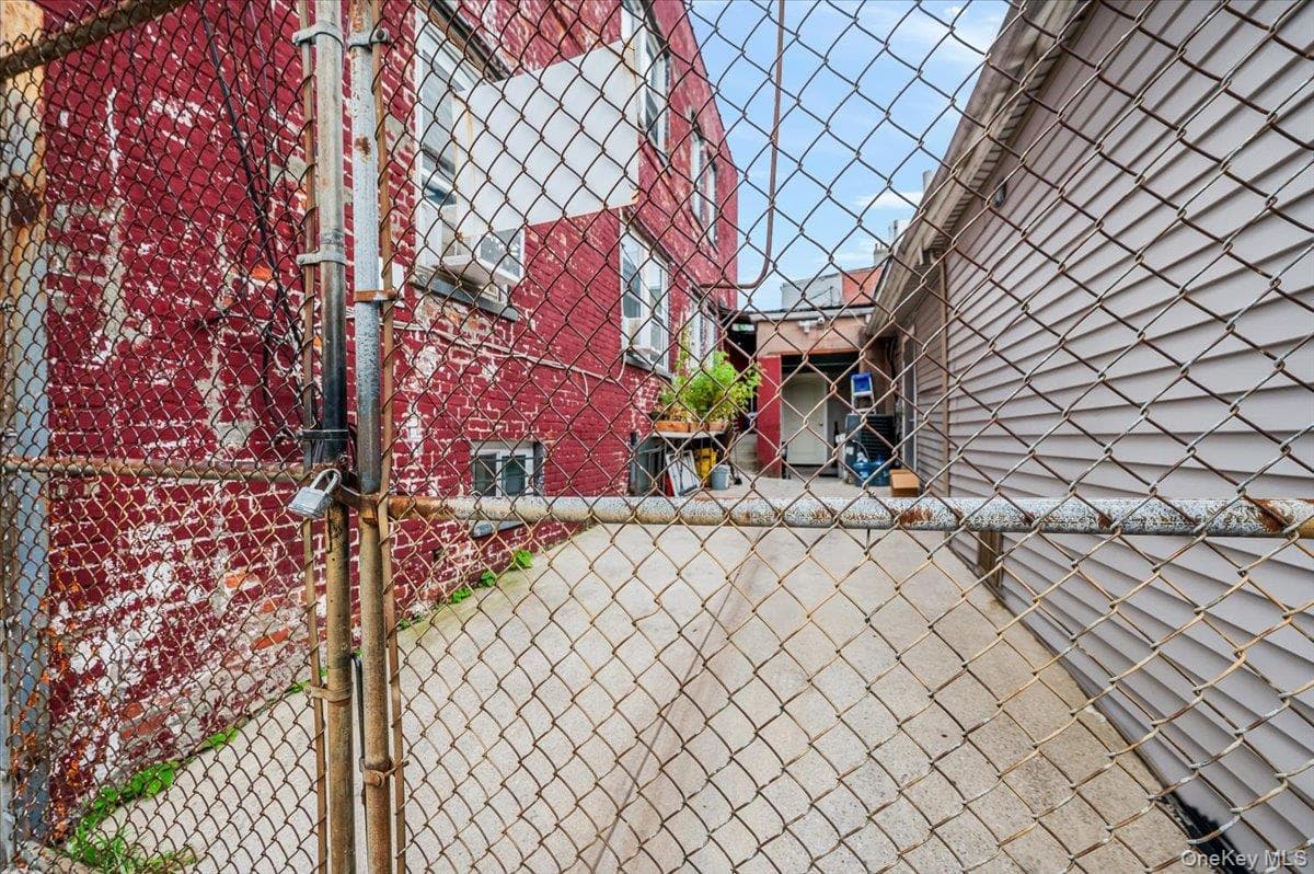 204 Ashburton Avenue thumbnail 8