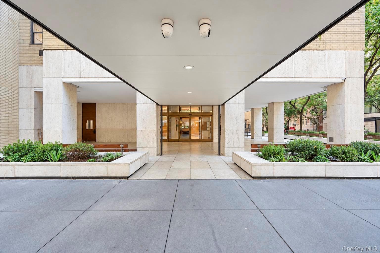 1065 Park Avenue Unit: 19C thumbnail 5