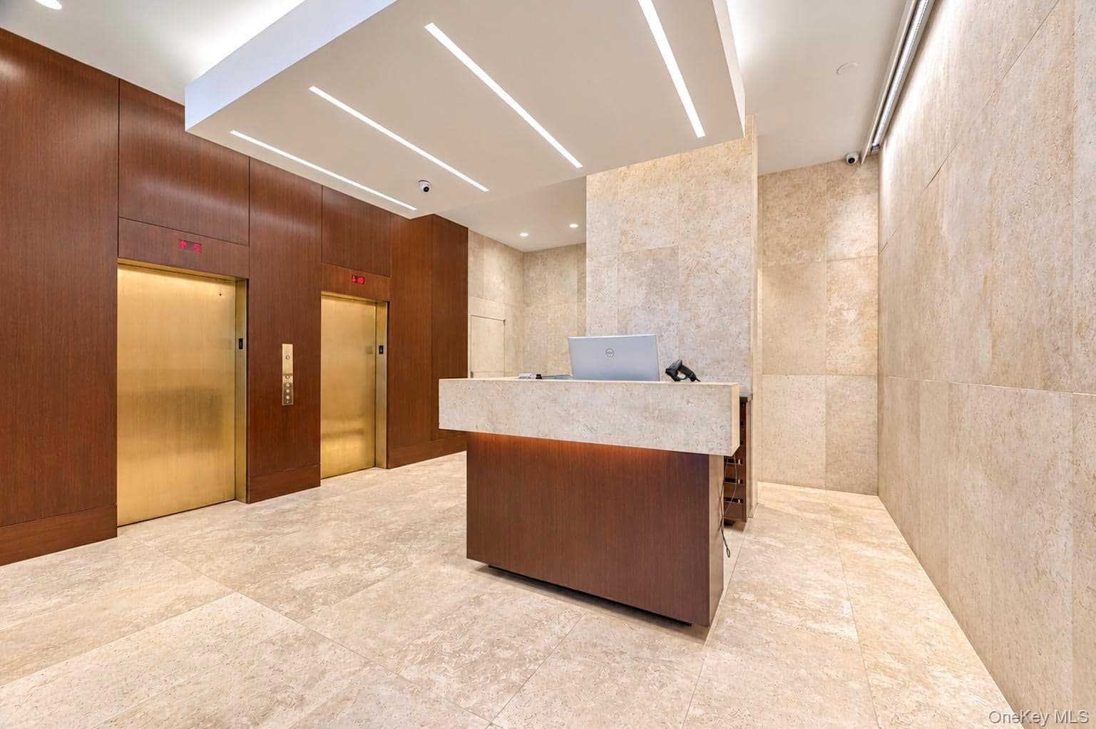 1065 Park Avenue Unit: 19C thumbnail 3