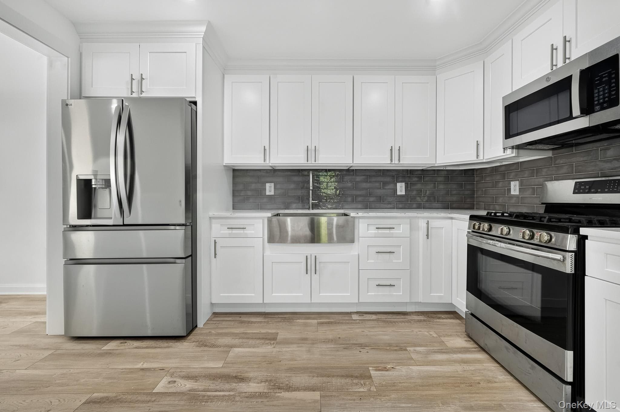 34 Pinelawn Avenue thumbnail 14