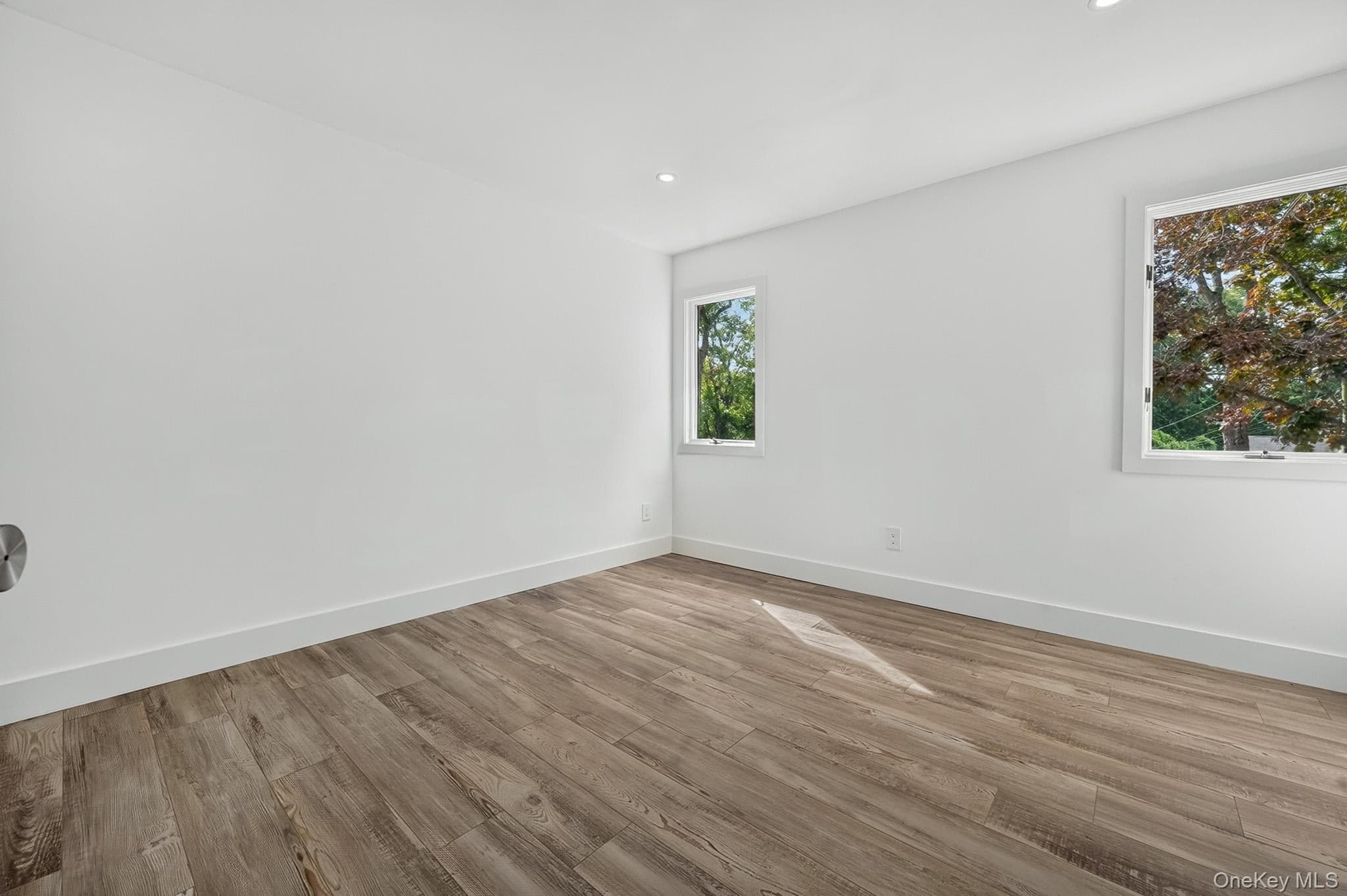 34 Pinelawn Avenue thumbnail 34