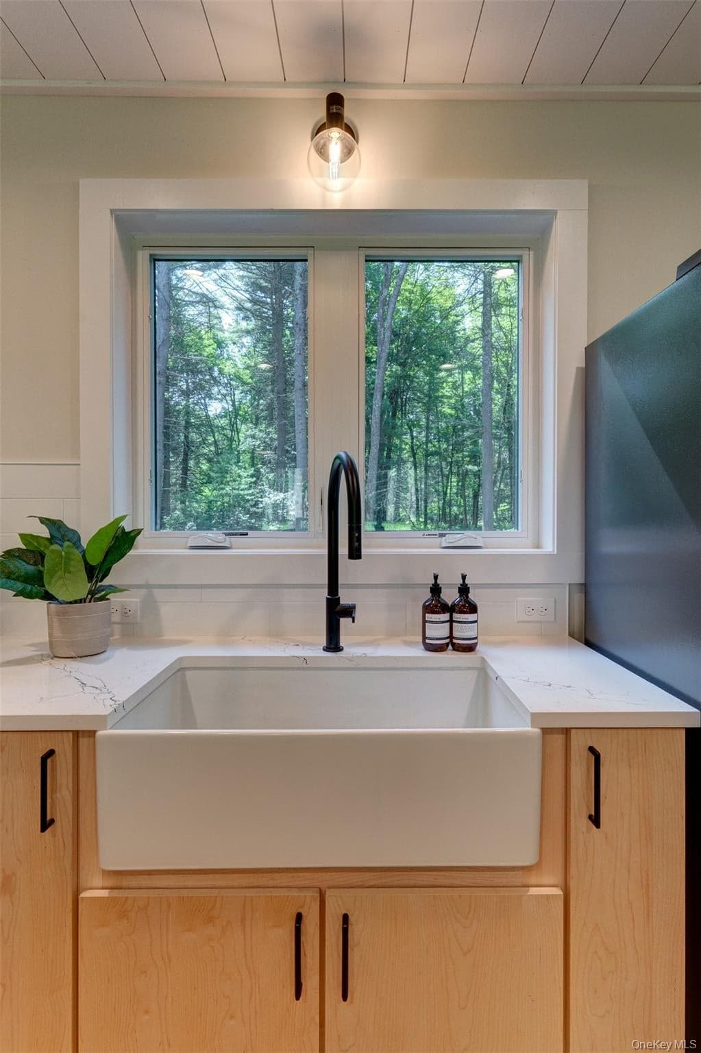 76 Timber Lake Drive thumbnail 17
