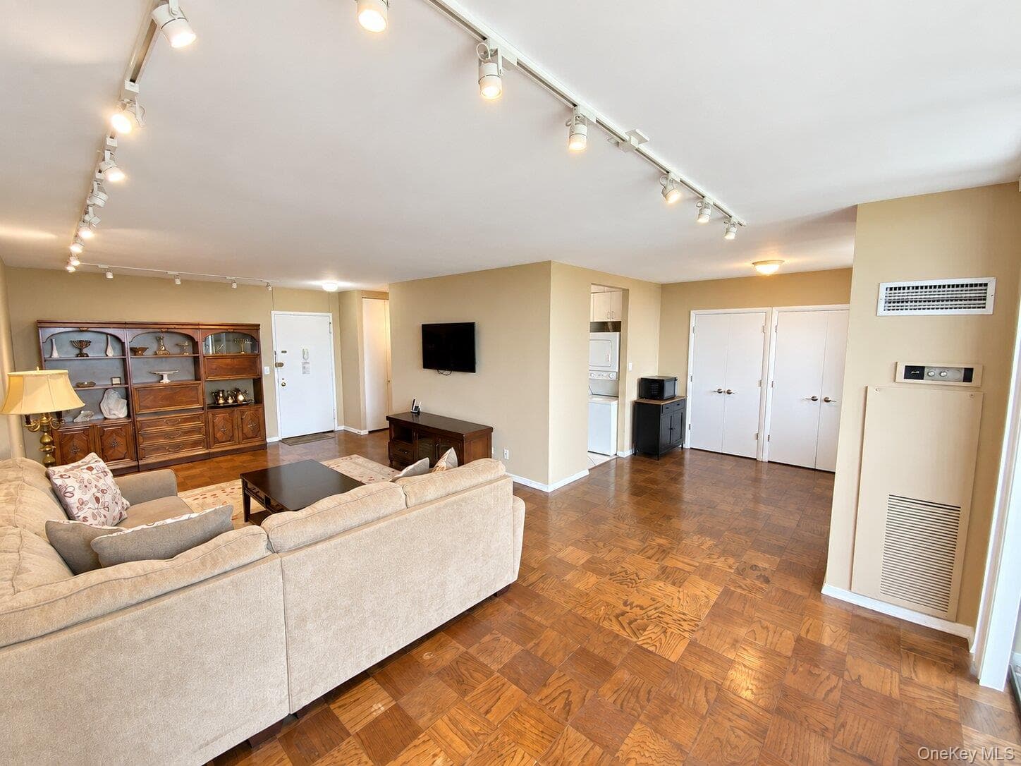 27010 Grand Central Parkway Unit: 10S thumbnail 5