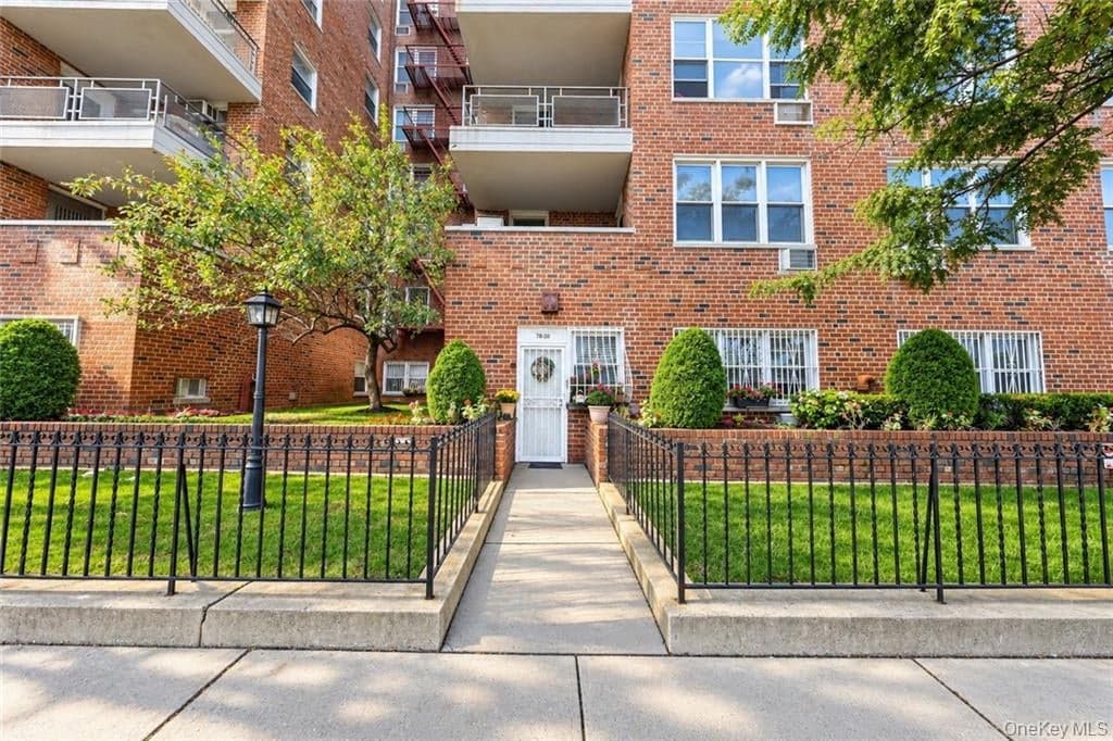 1625 Emmons Avenue Unit: DD thumbnail 2