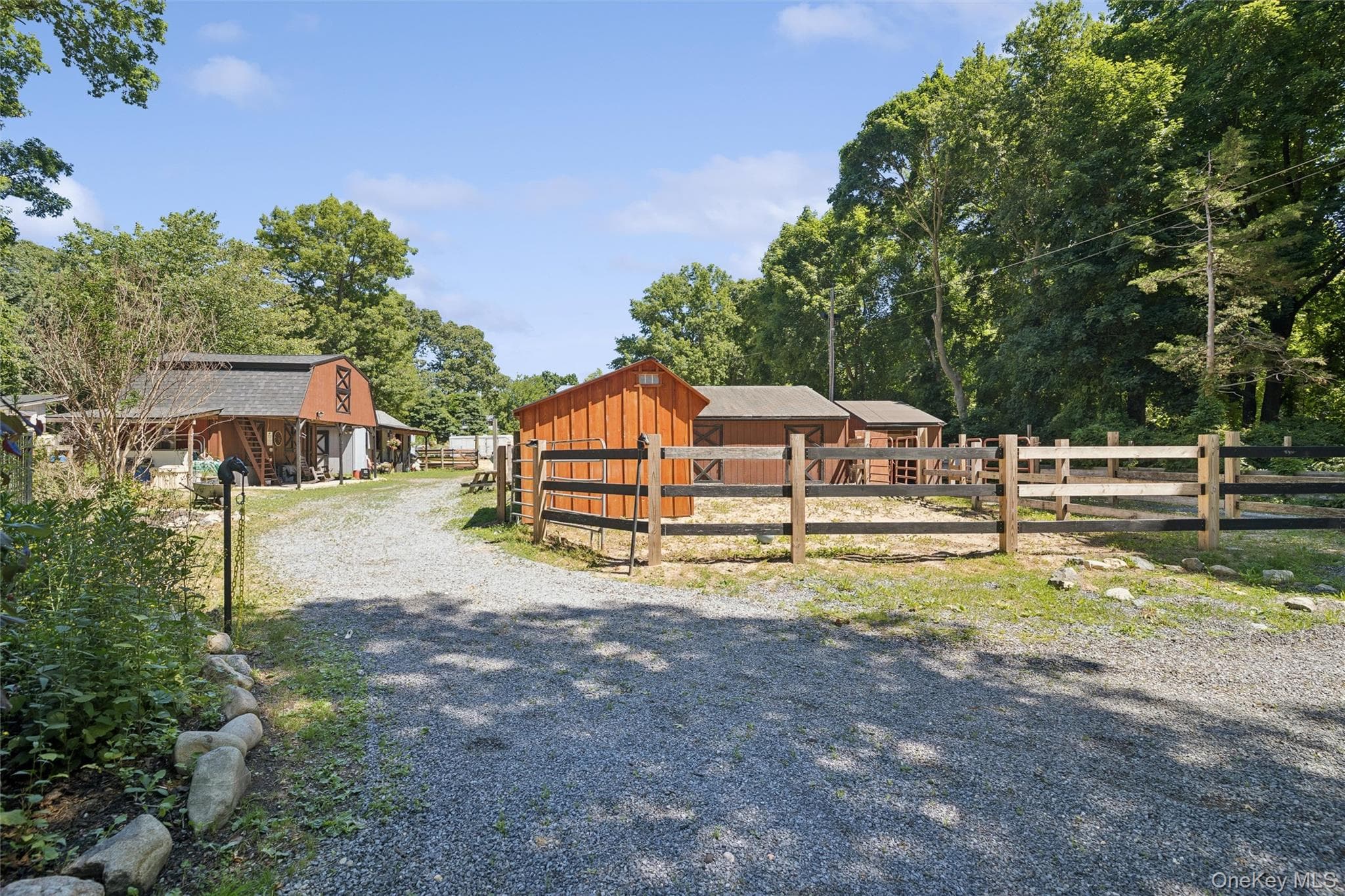 14 Loft Road, Smithtown