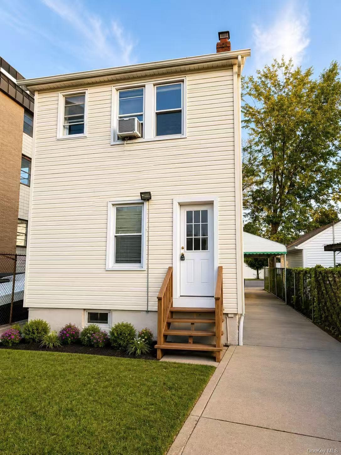 16414 81st Avenue thumbnail 2