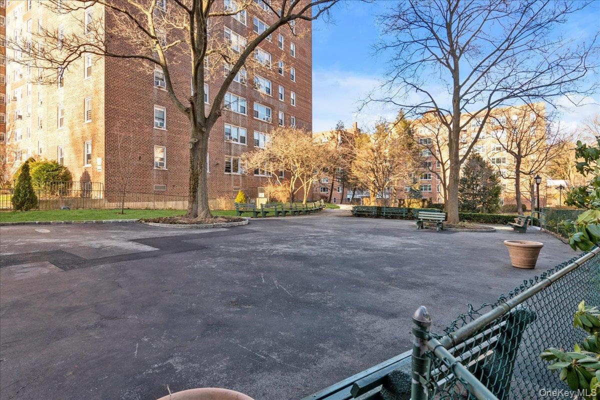 80 Knolls Crescent Unit: 8M thumbnail 10