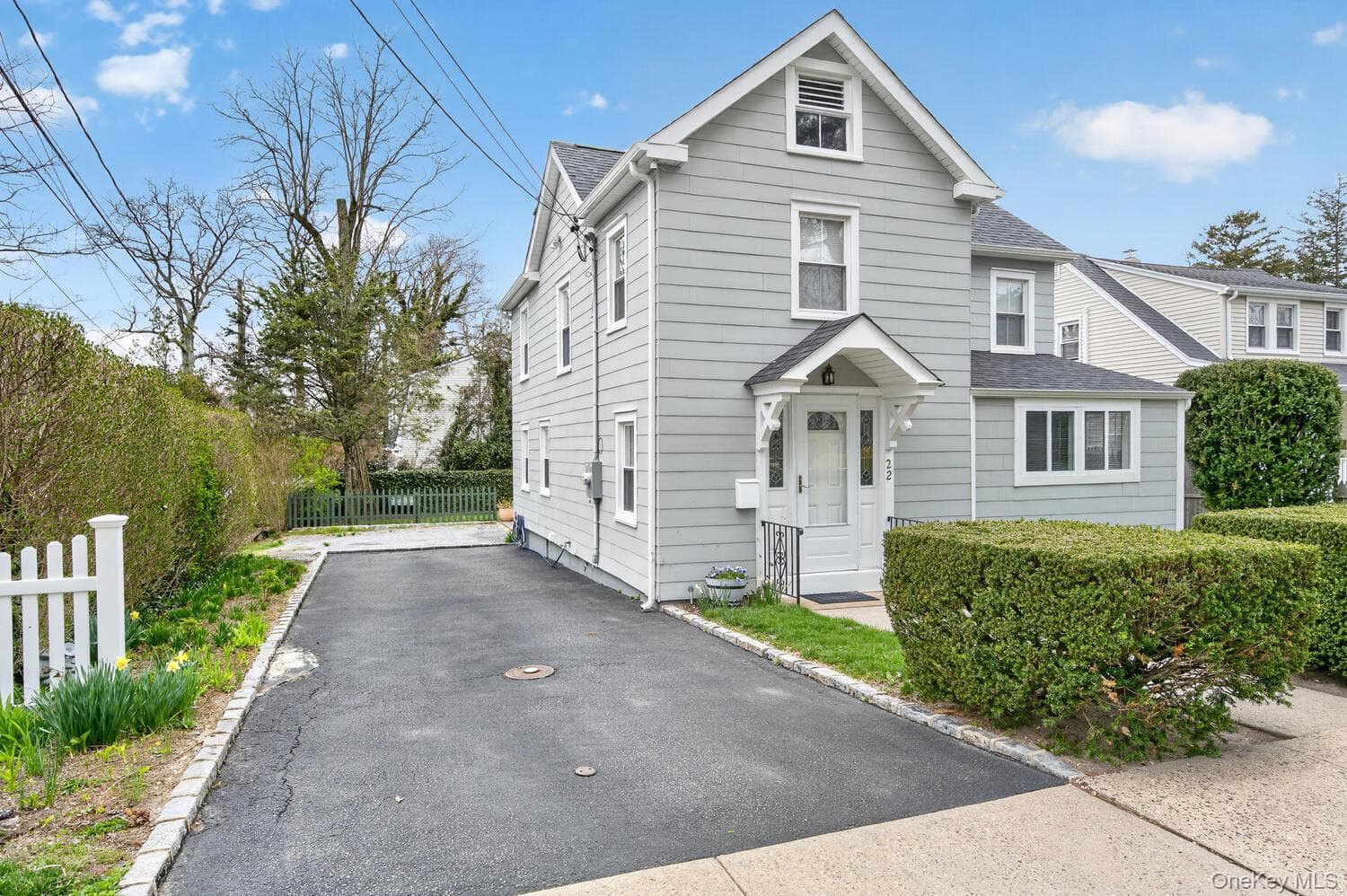 22 Perry Avenue thumbnail 2