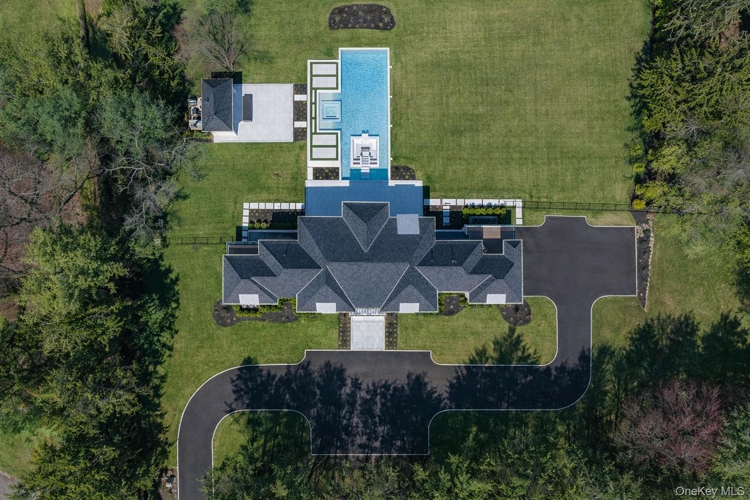 30 Evans Drive thumbnail 24