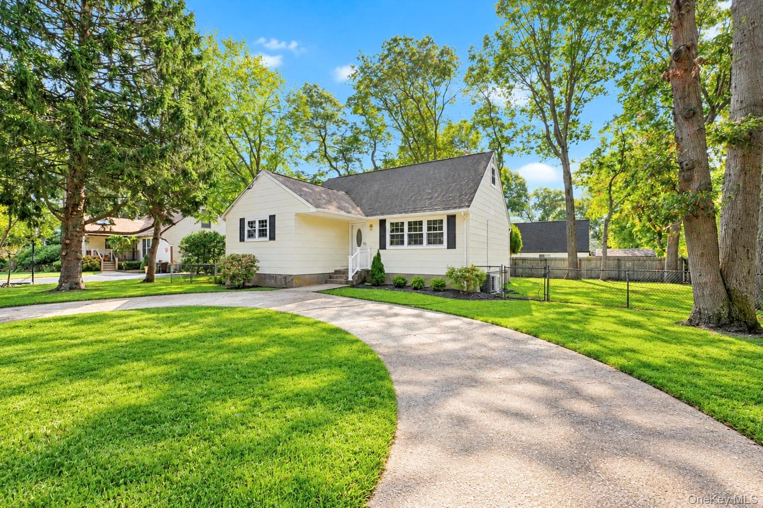 124 Officials Avenue thumbnail 2