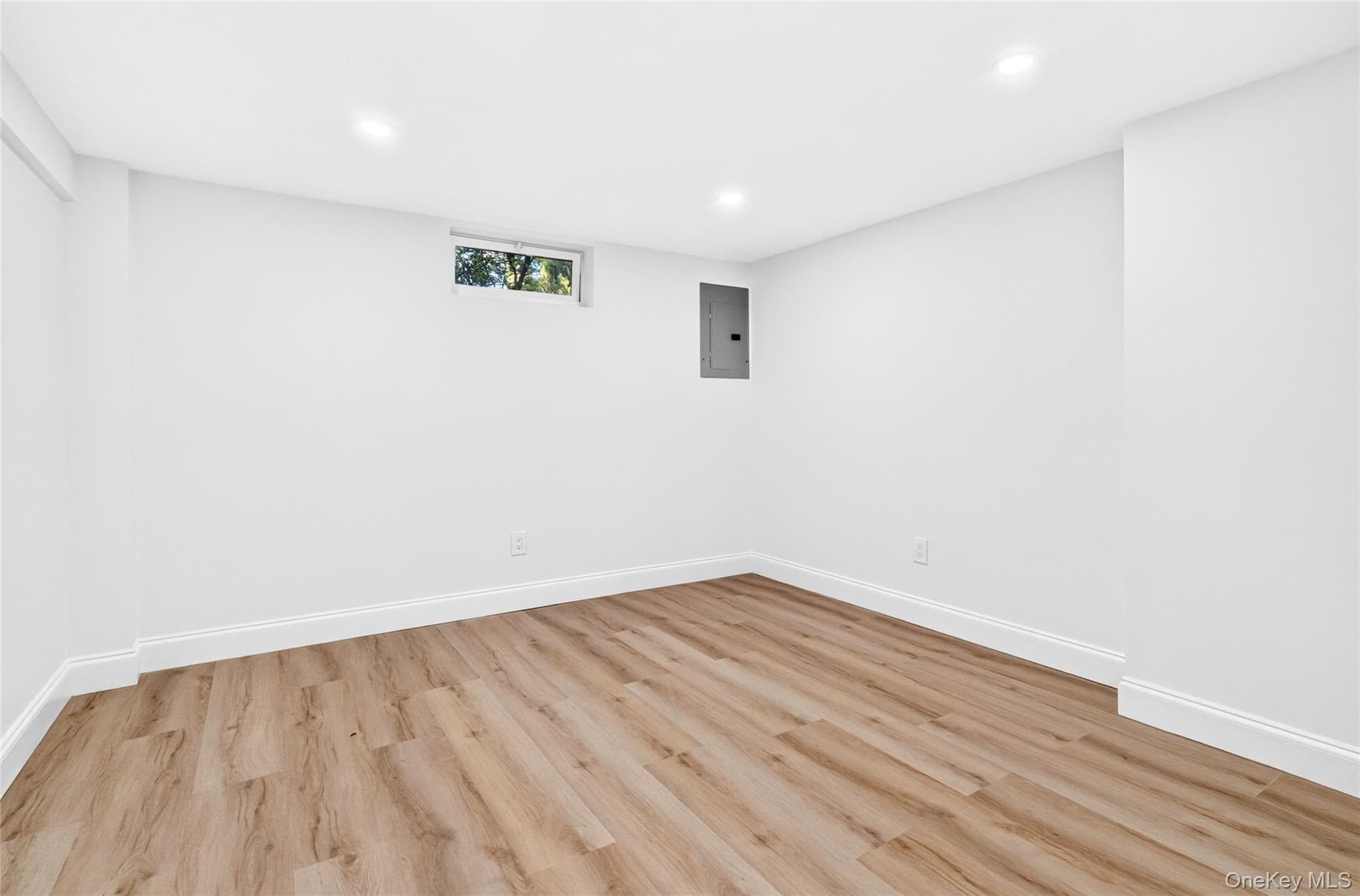 16 Saratoga Road thumbnail 38