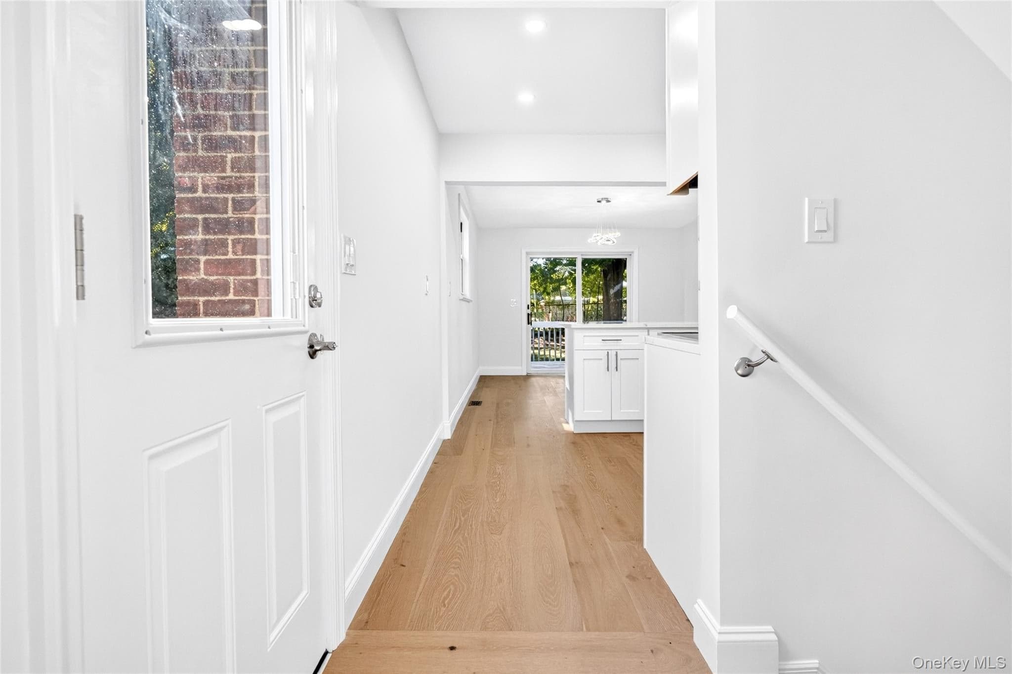 16 Saratoga Road thumbnail 8